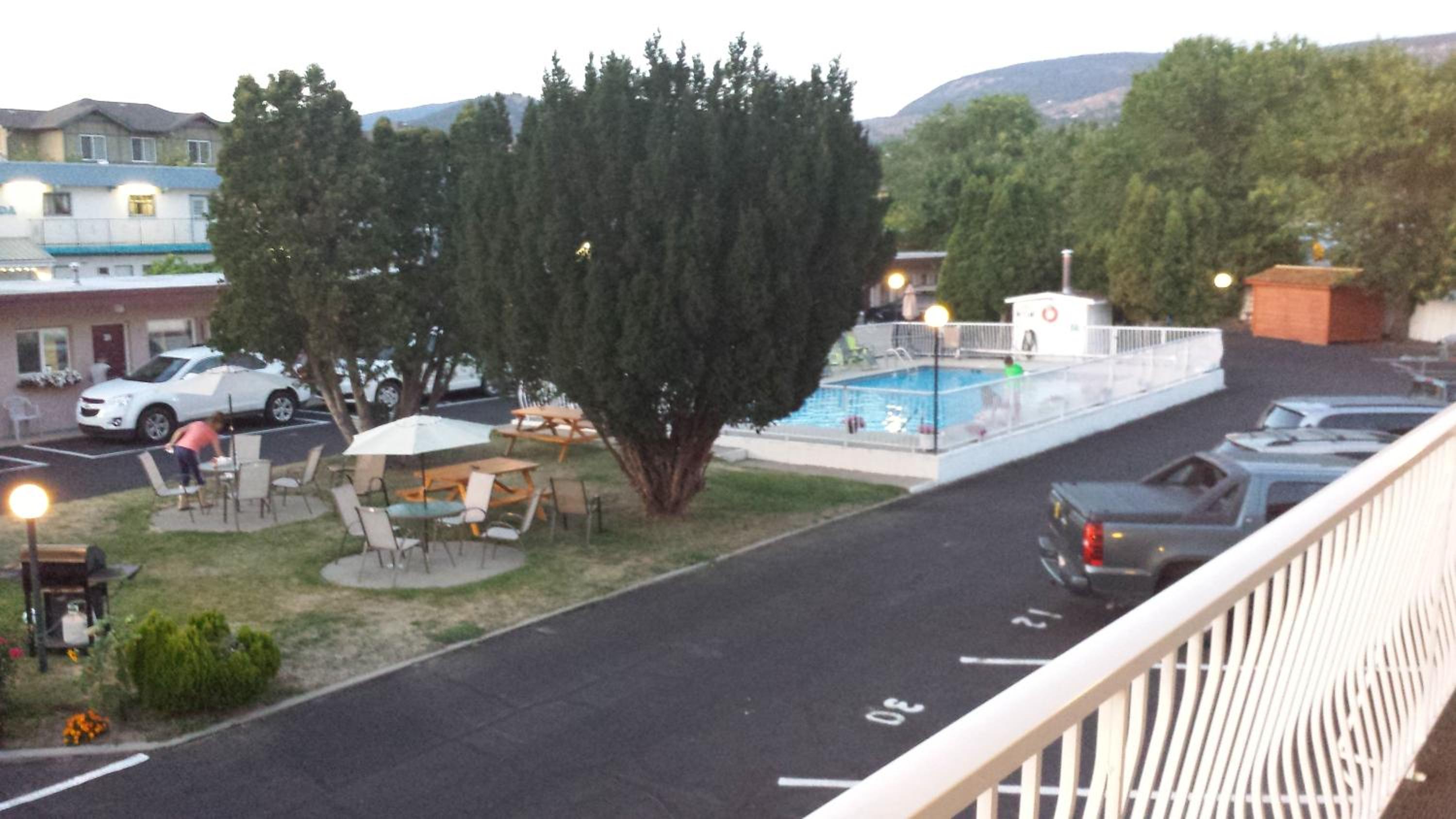 Swiss Sunset Inn