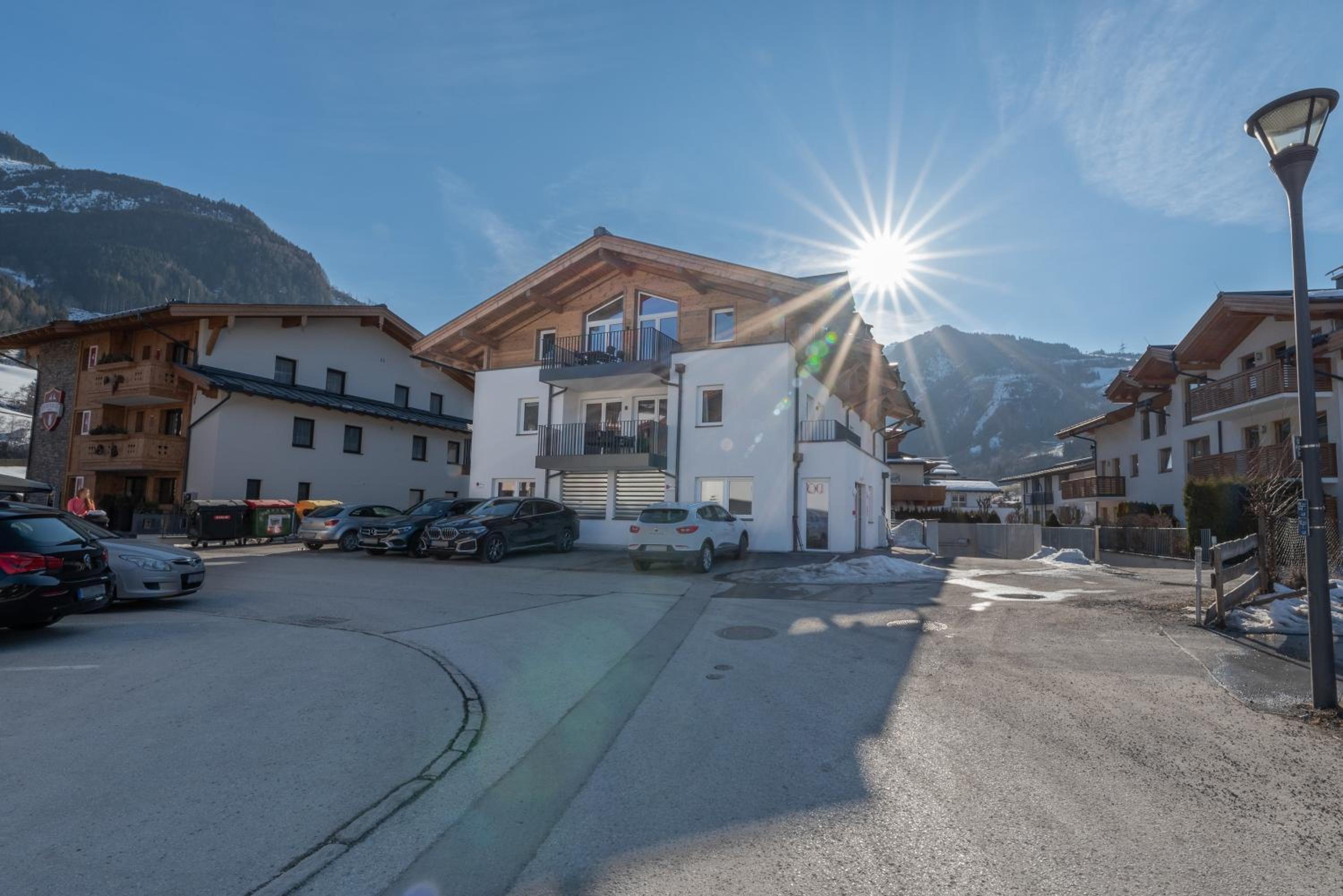 Finest Falken Suites ONE by All in One Apartments view 5