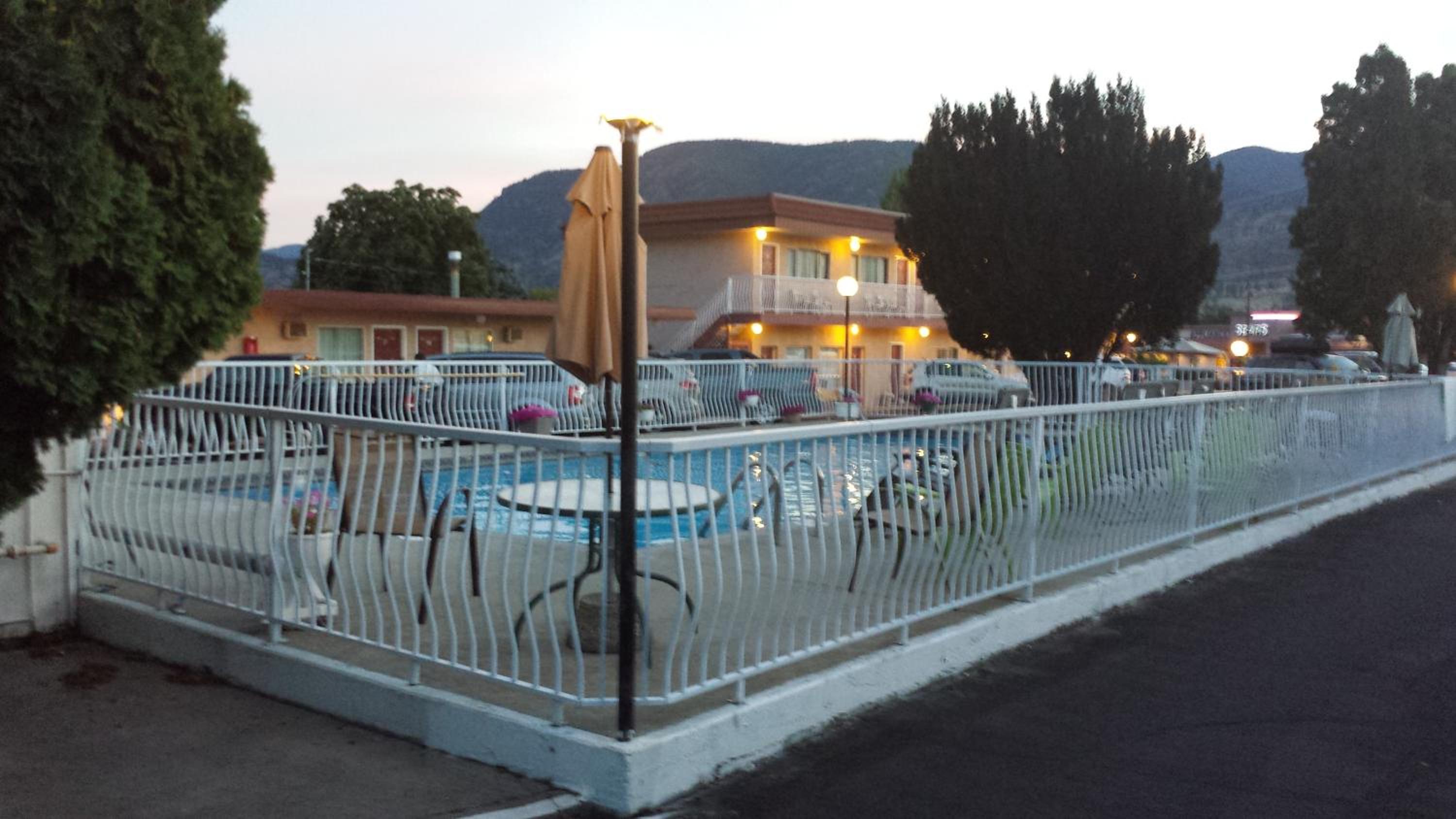 Swiss Sunset Inn