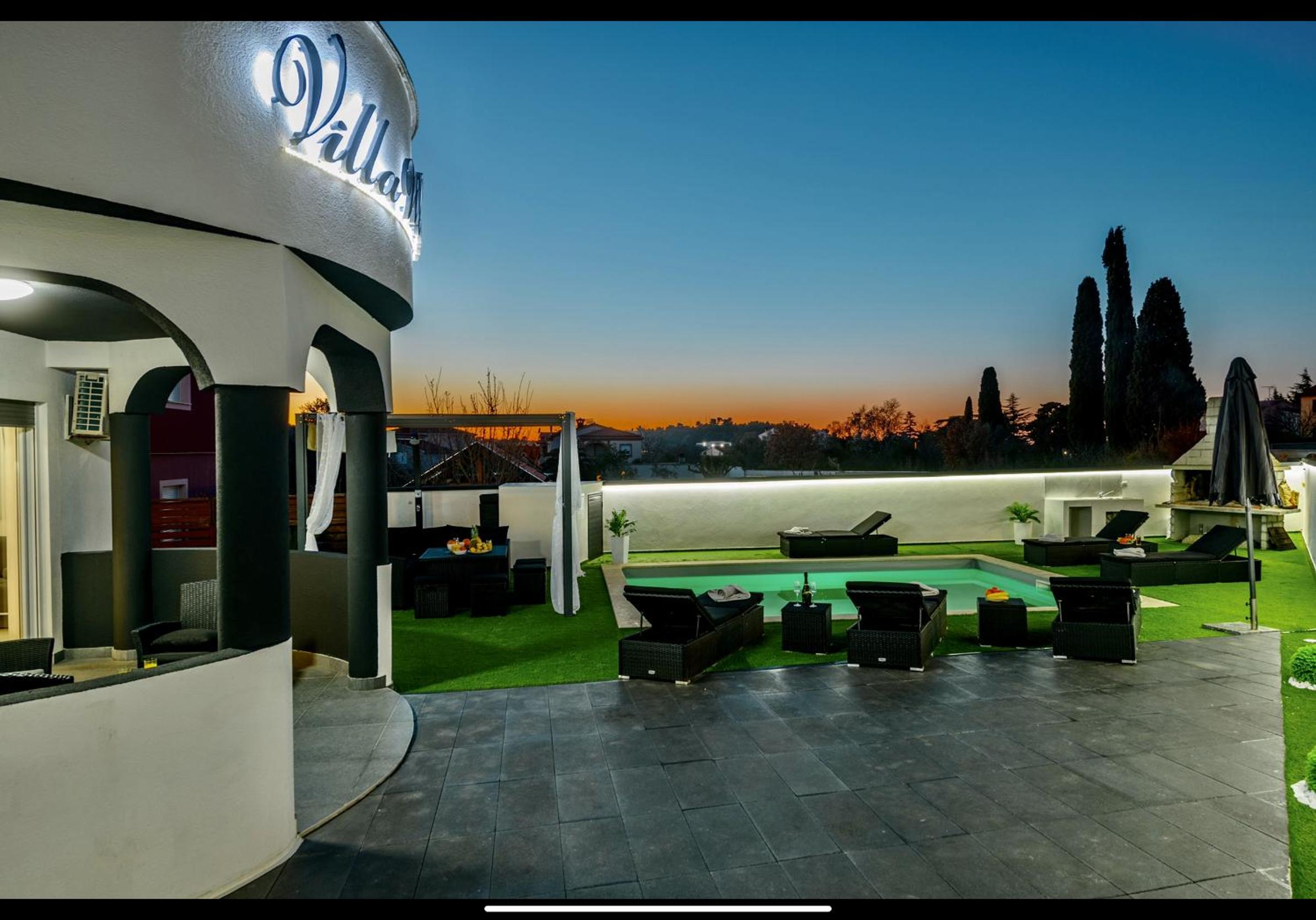 Villa White