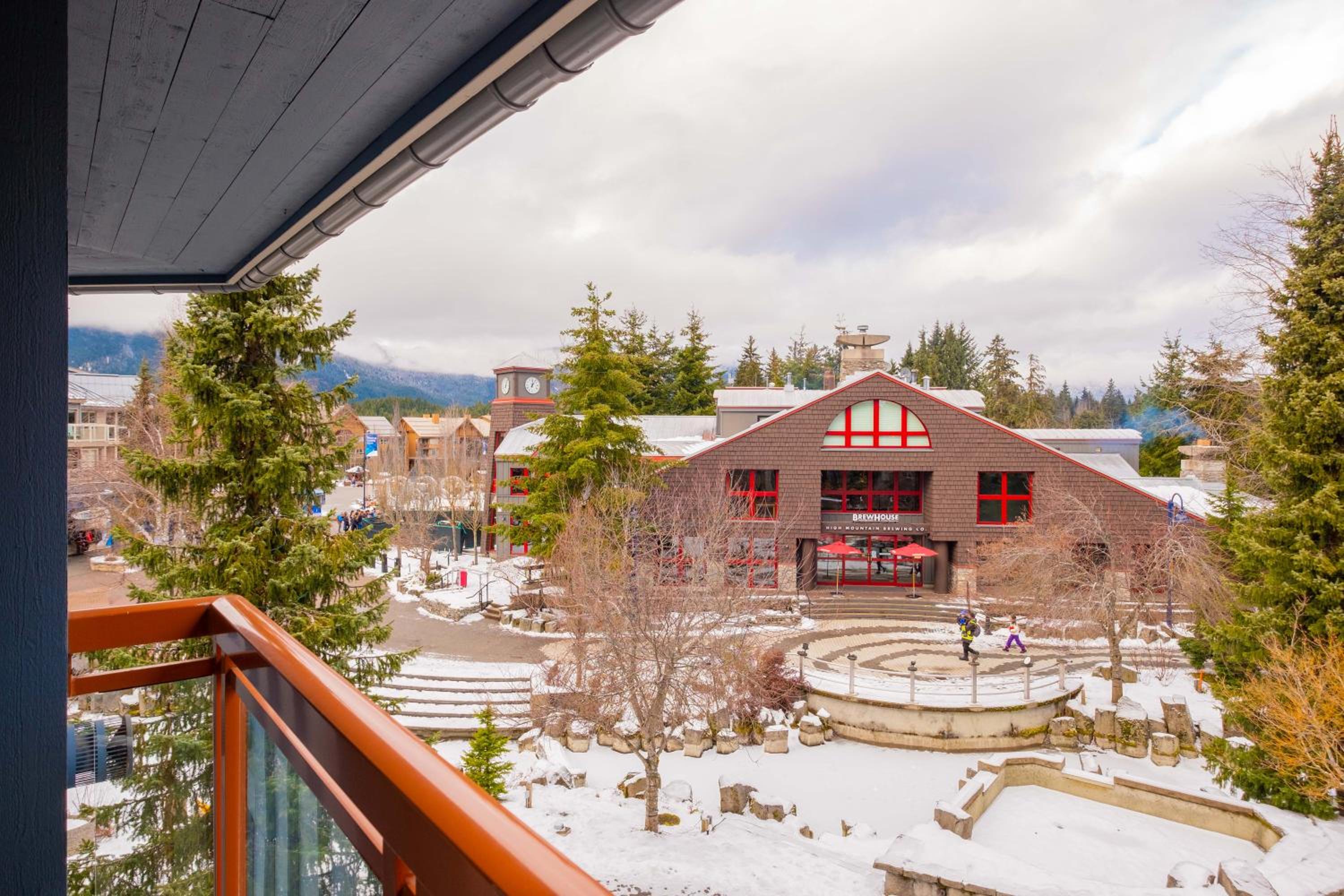 Eagle Lodge 225 by Outpost Whistler