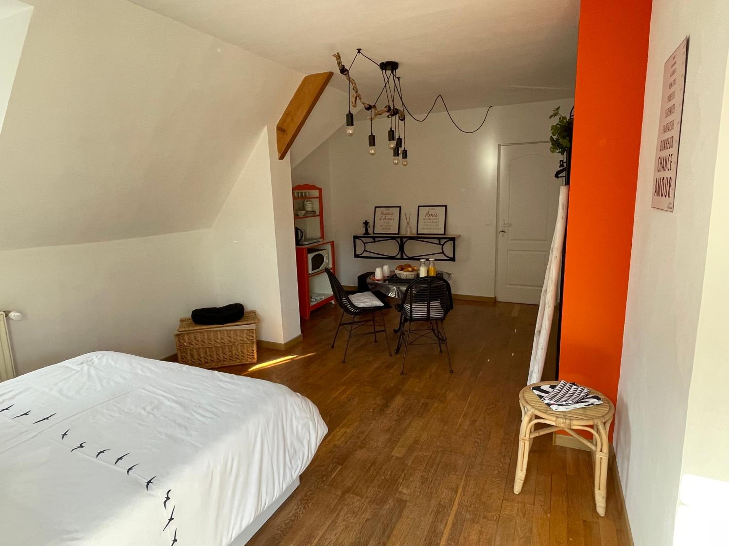 Belle Chambre Double ORANGE Tout Bonnement Bien