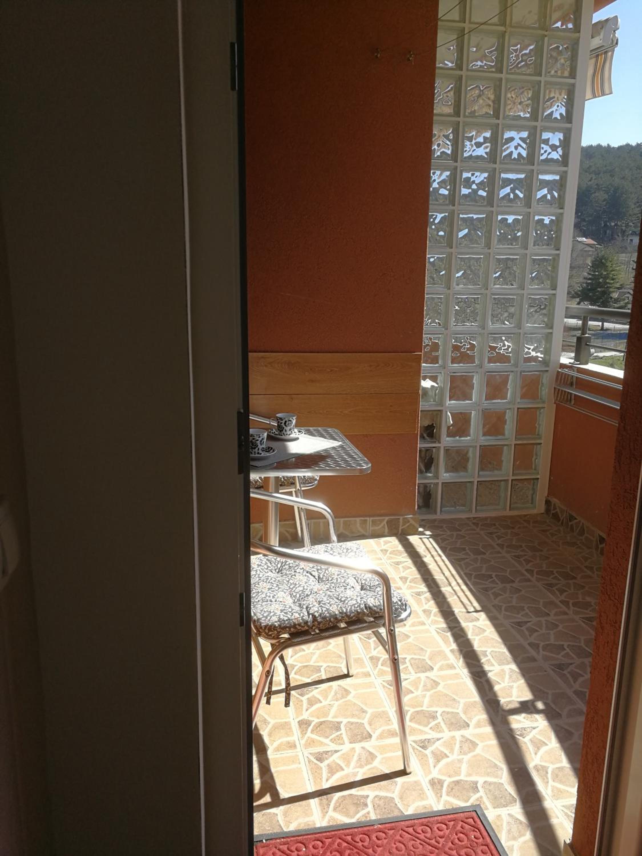 Photo 12