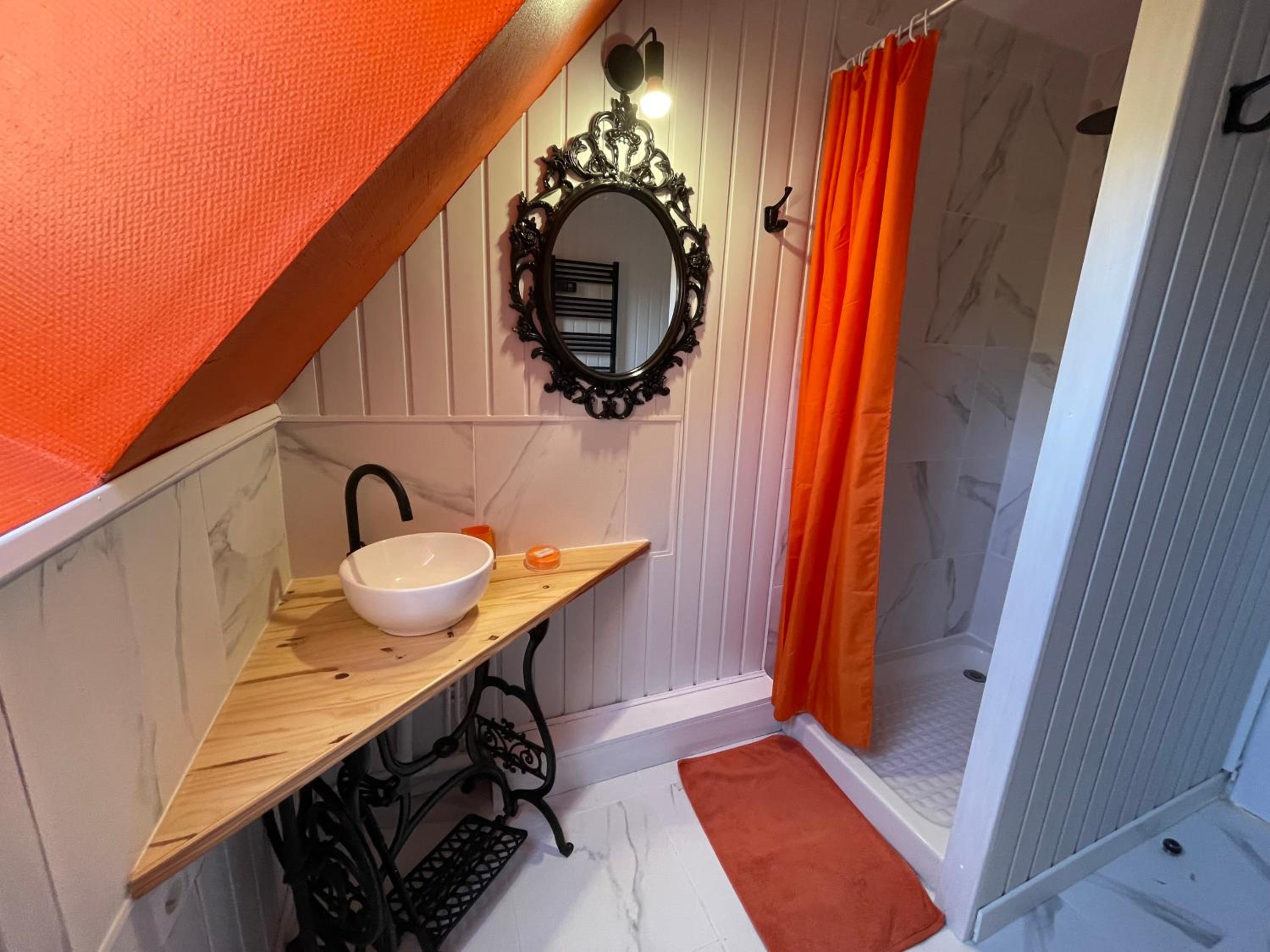 Belle Chambre Double ORANGE Tout Bonnement Bien