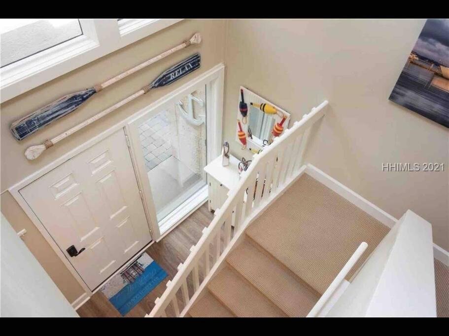 In the Heart of Harbour Town 2BR 2BA Pool Access Close to Beach view 5