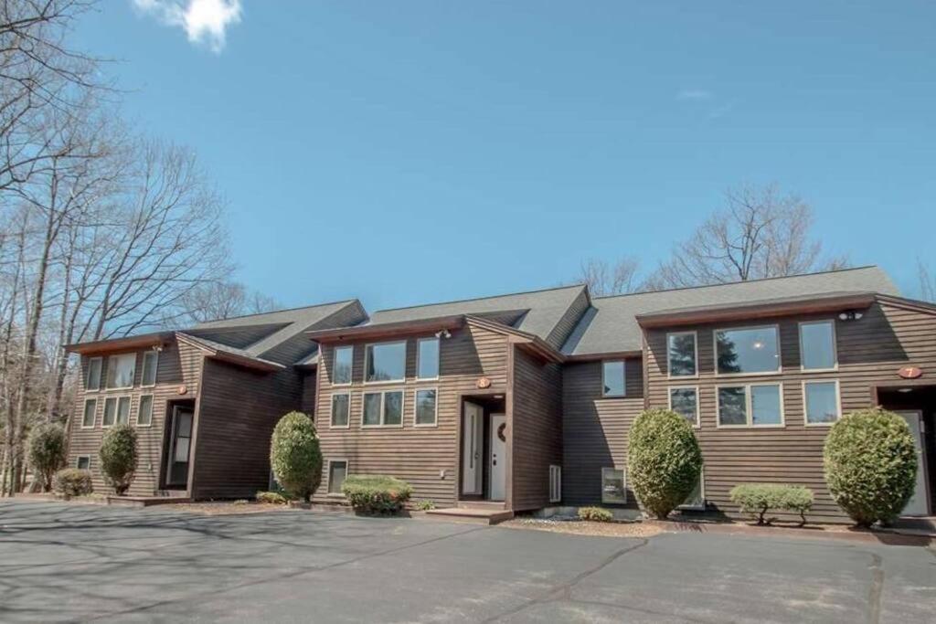 Hotel Relaxing Riverside Retreat - StoryLand, Attitash, North Conway - Image 1