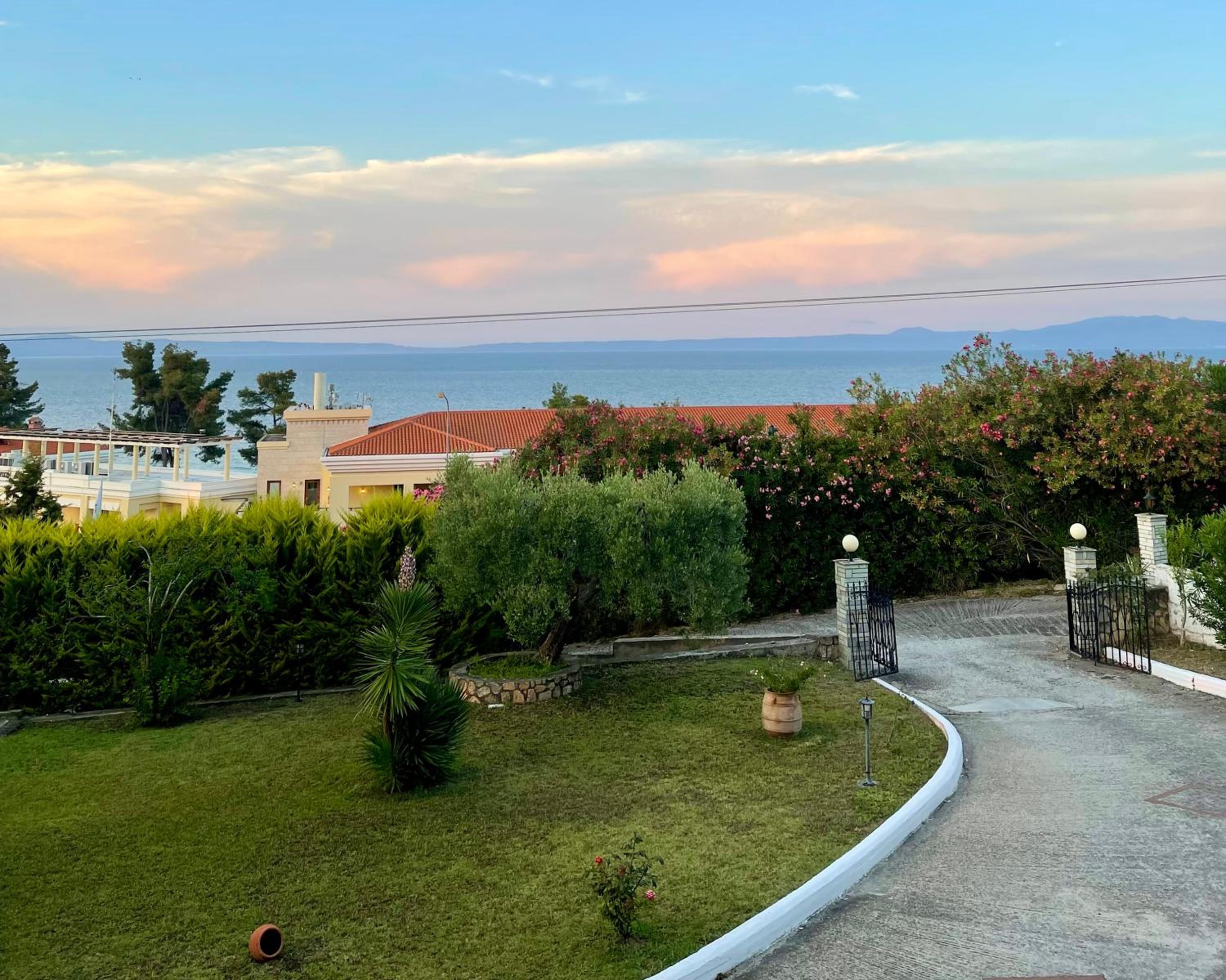 Hotel Sea View House - Image 1