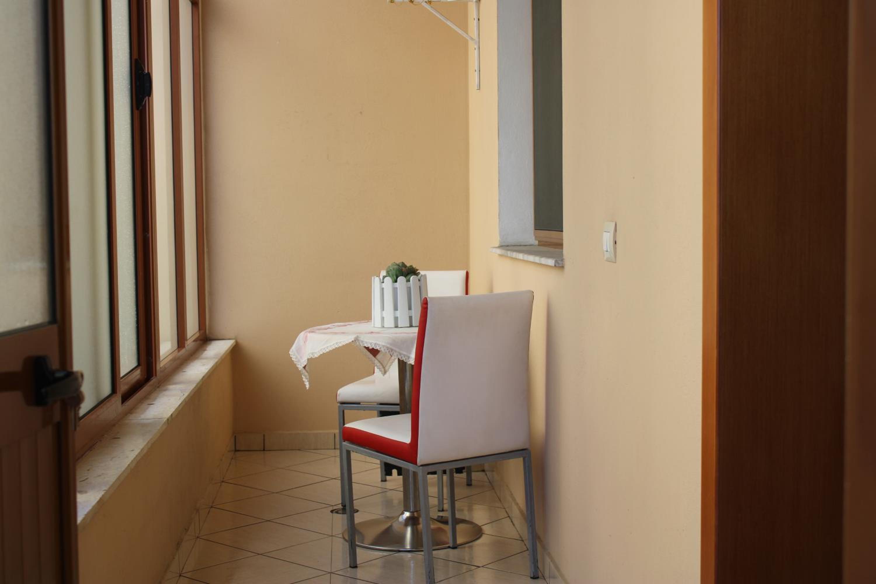 Bledi's Cozy Apartment in New Blvd