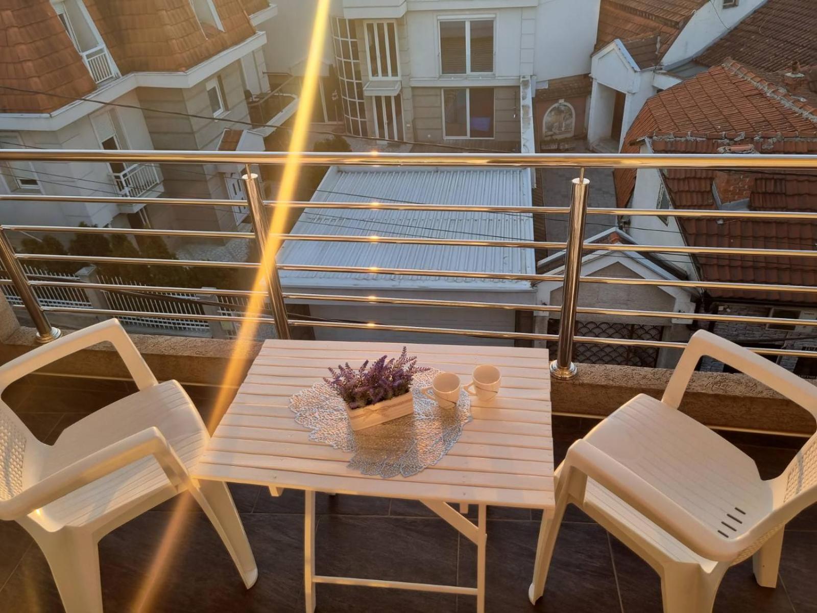Family Apartmani Le view 2