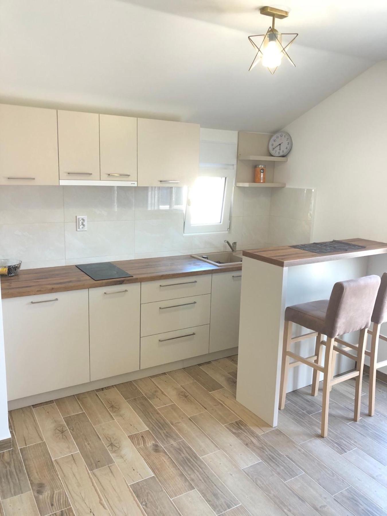 Apartmani Vanja view 3