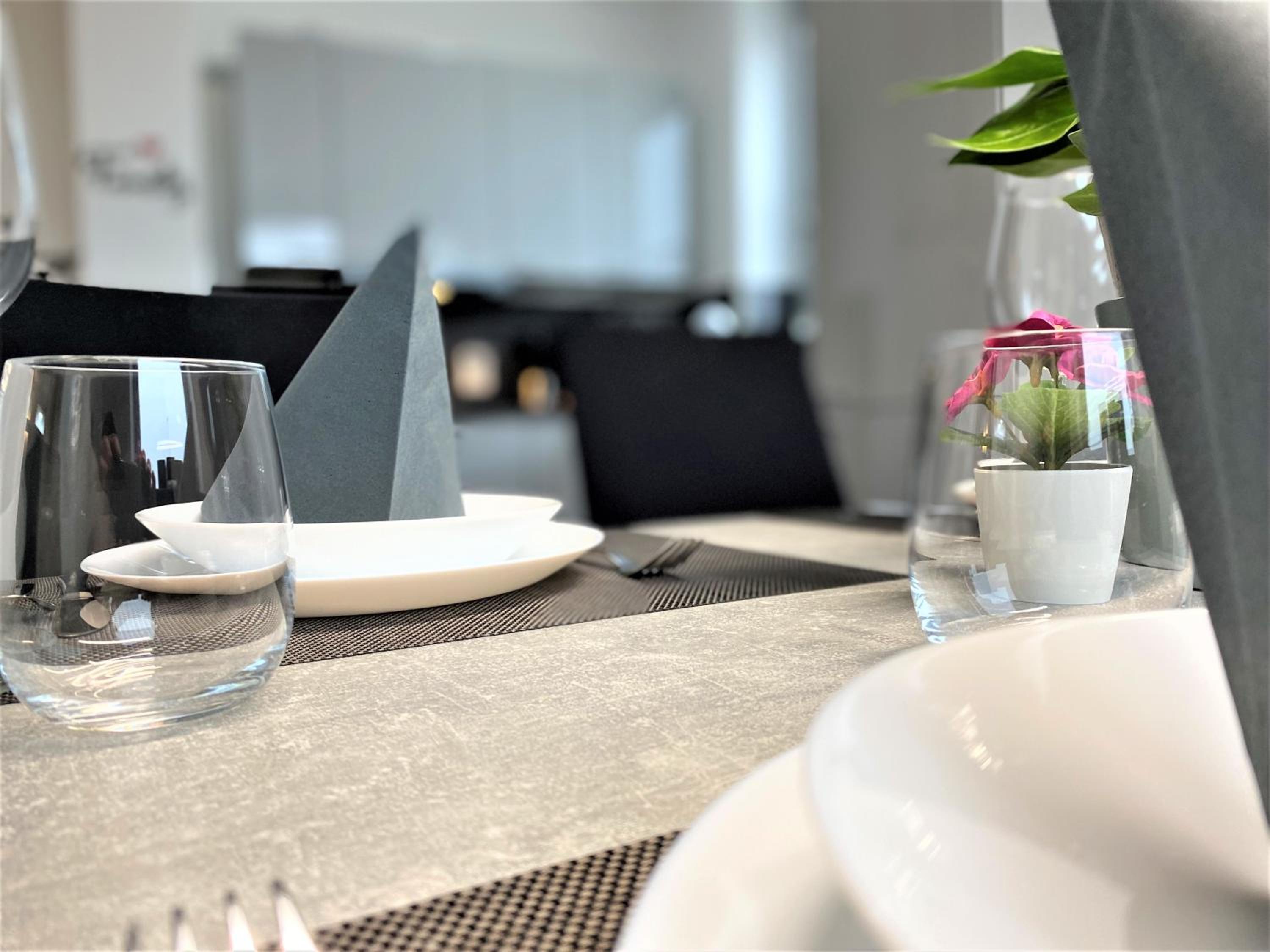 LUXUS Wohnung auf 2 Etagen 3BR! +NETFLIX +HIGH-END Ausstattung view 3