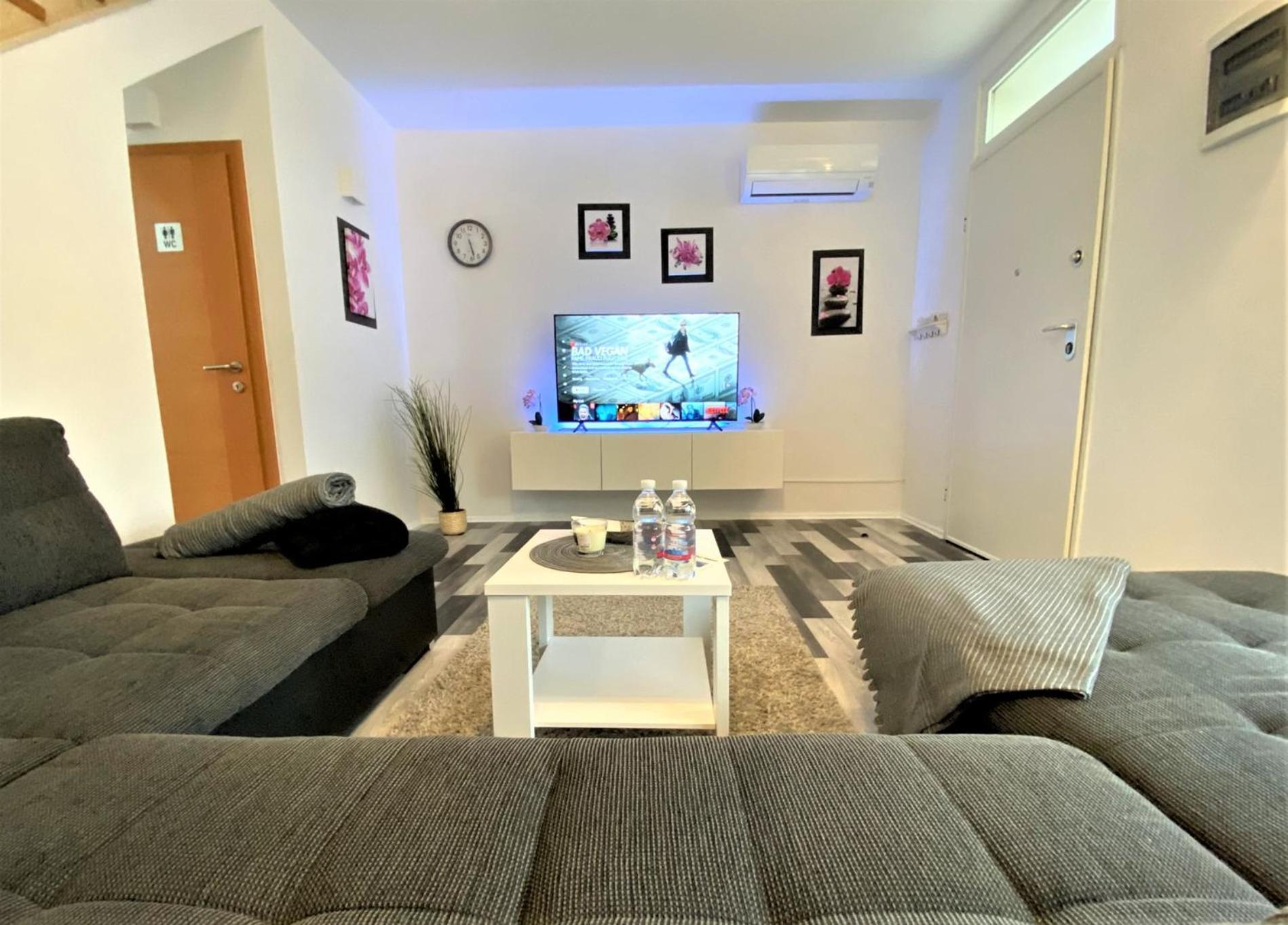 LUXUS Wohnung auf 2 Etagen 3BR! +NETFLIX +HIGH-END Ausstattung view 4