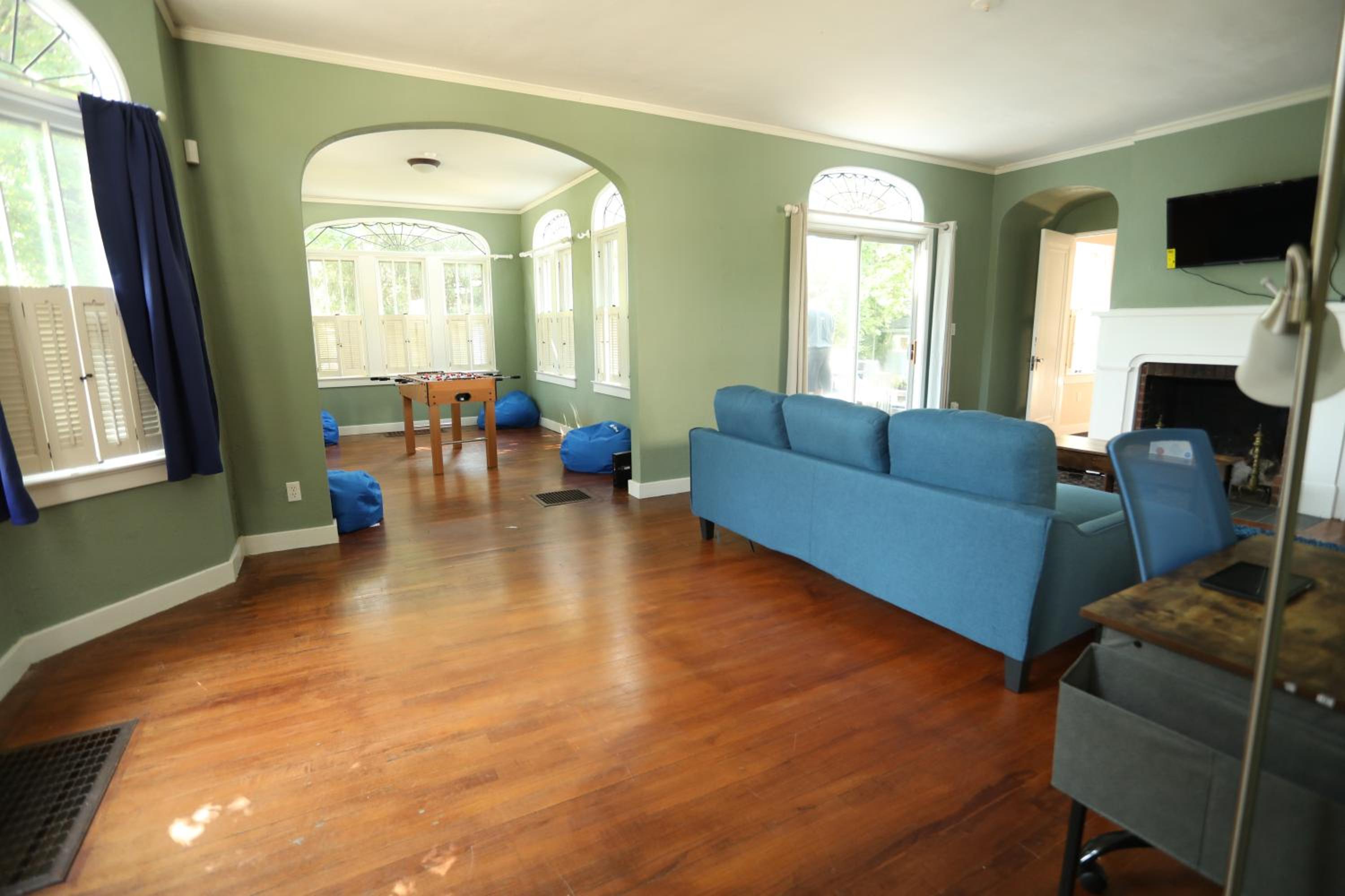 Blue House, Blocks from Ross-Aide, Mackey, Samara House, Birck Golf Complex view 3