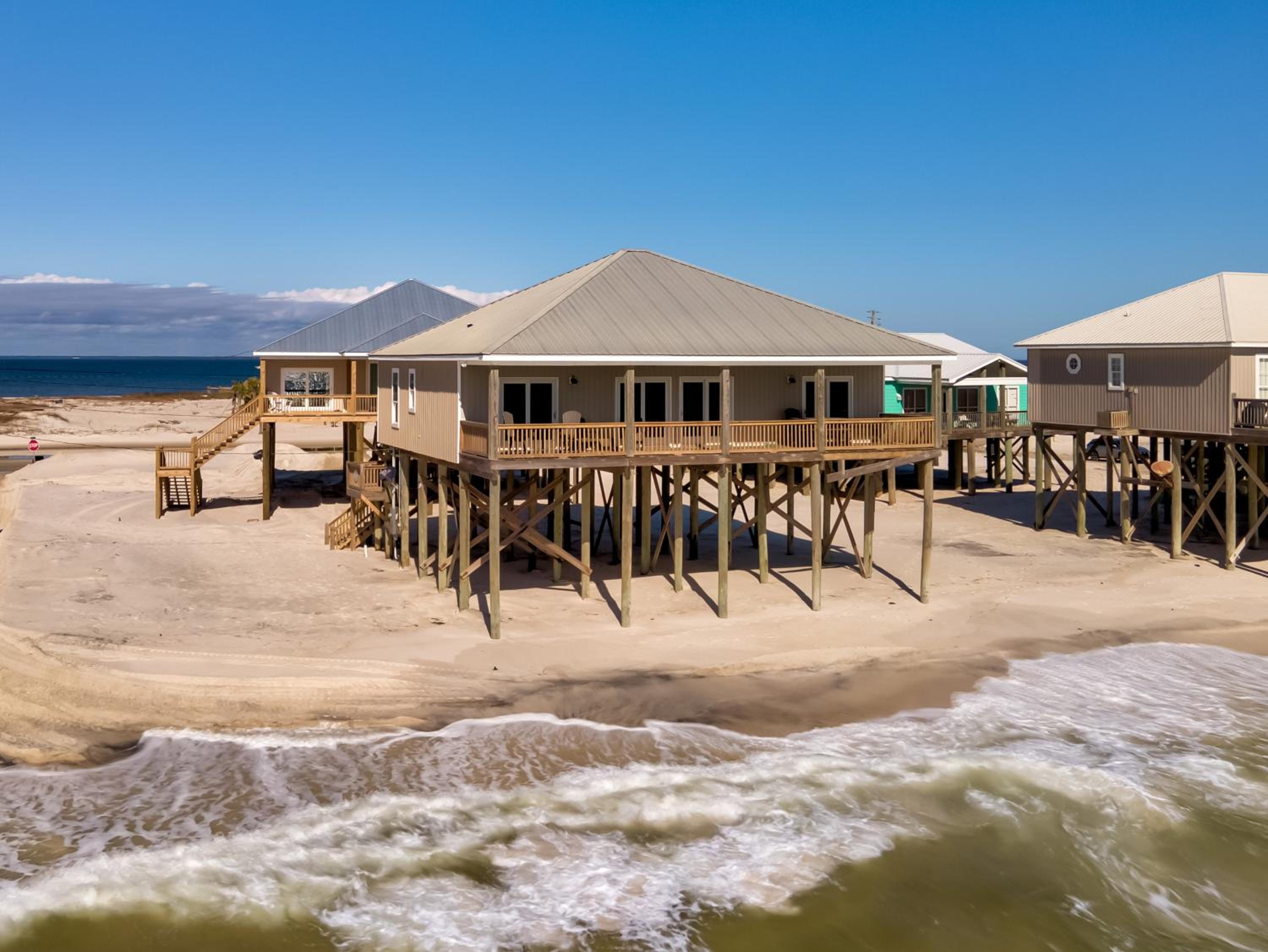 KeyWester - BEACHFRONT! Pet Friendly! Sit on the back deck and listen to the waves crash, home