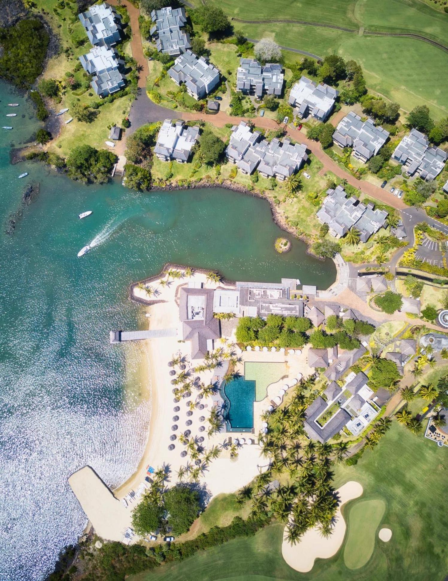 The Bay Club at Anahita