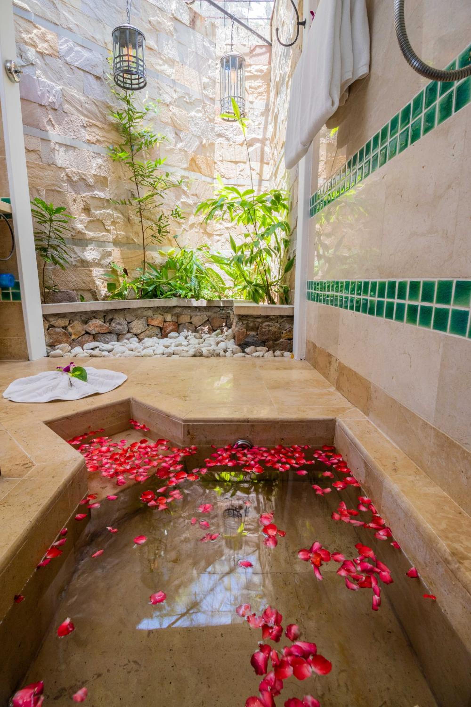 Anavana Beach Resort