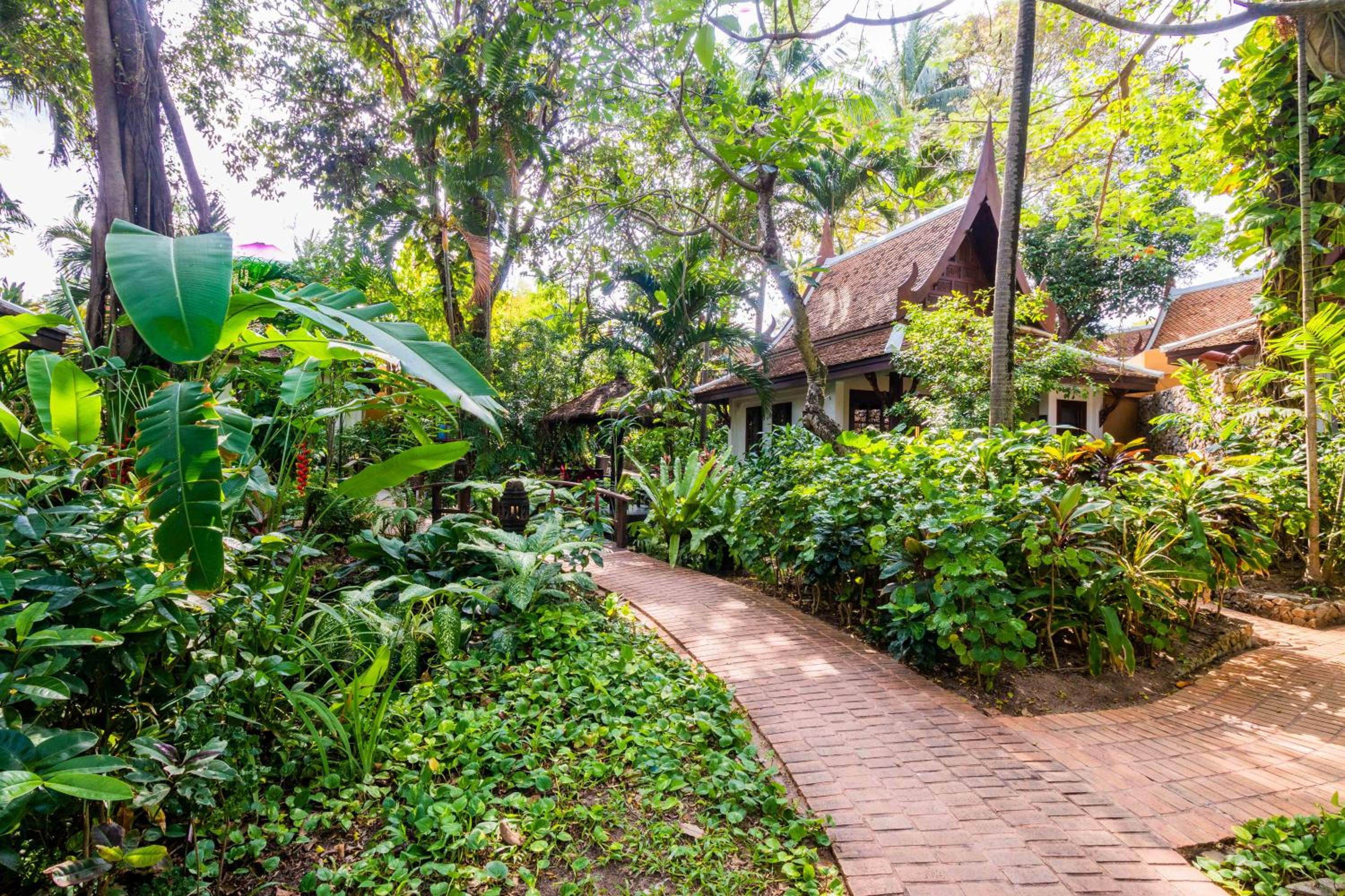 Anavana Beach Resort
