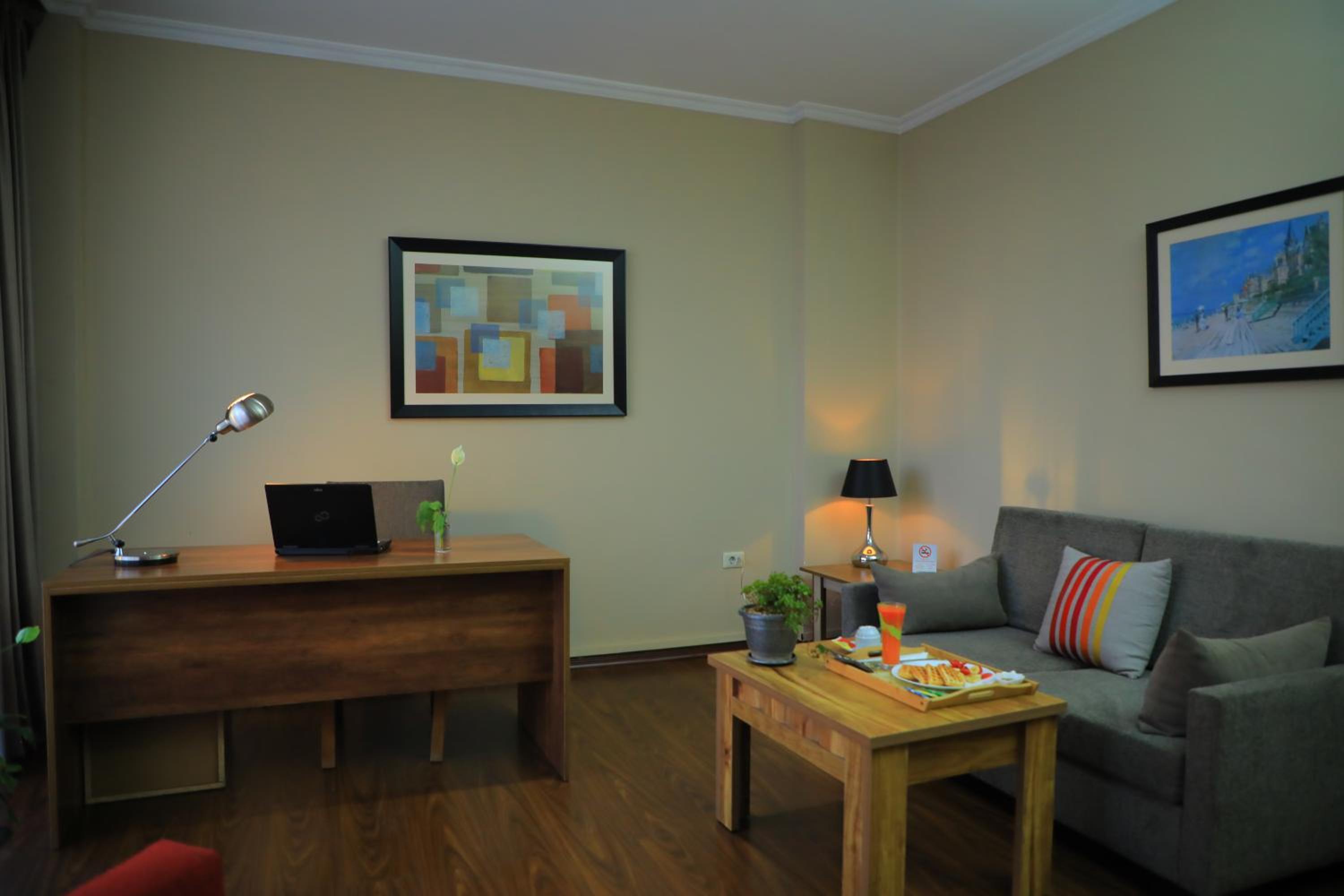 Victoria Hotel Apartment
