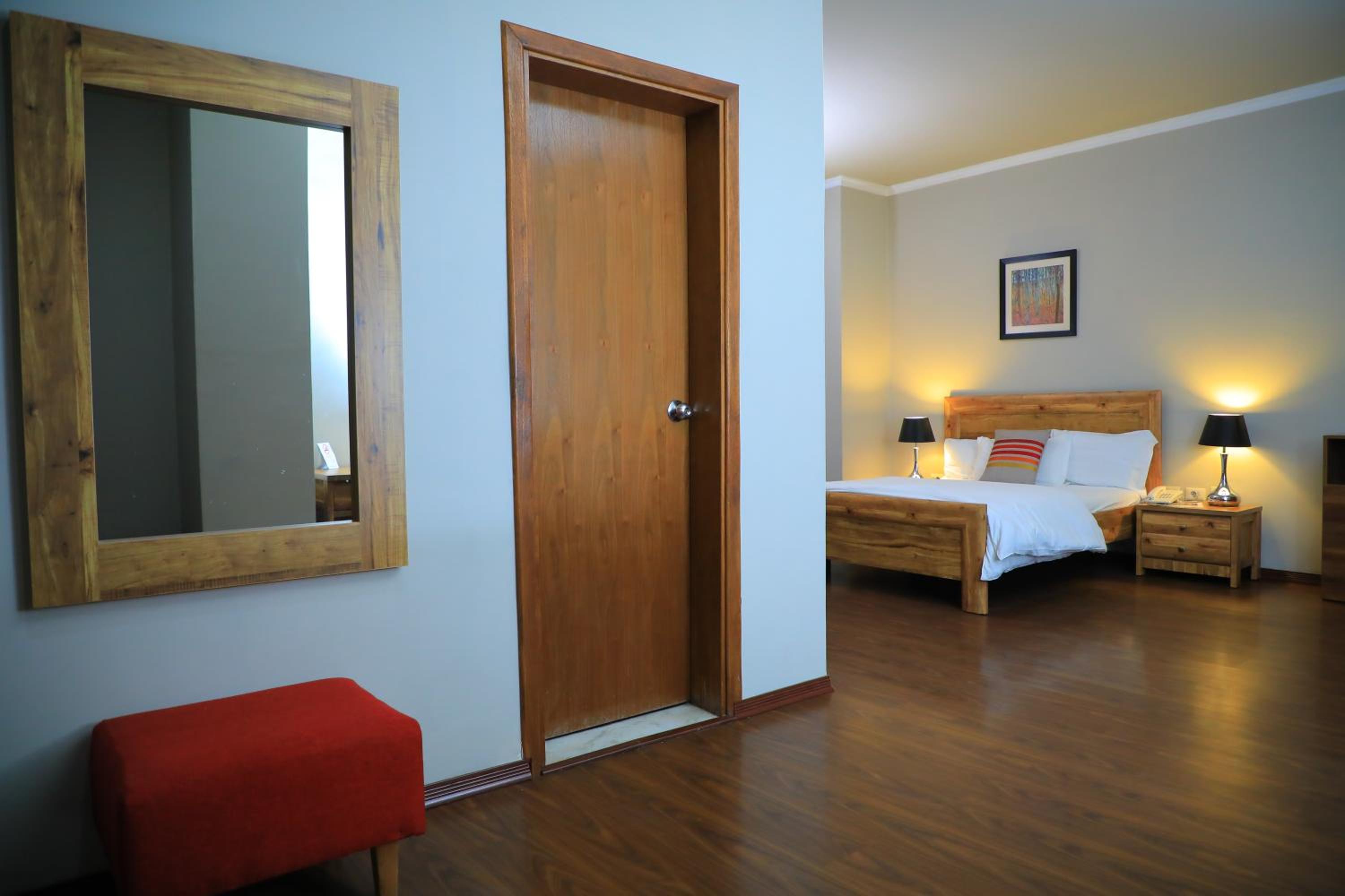 Victoria Hotel Apartment