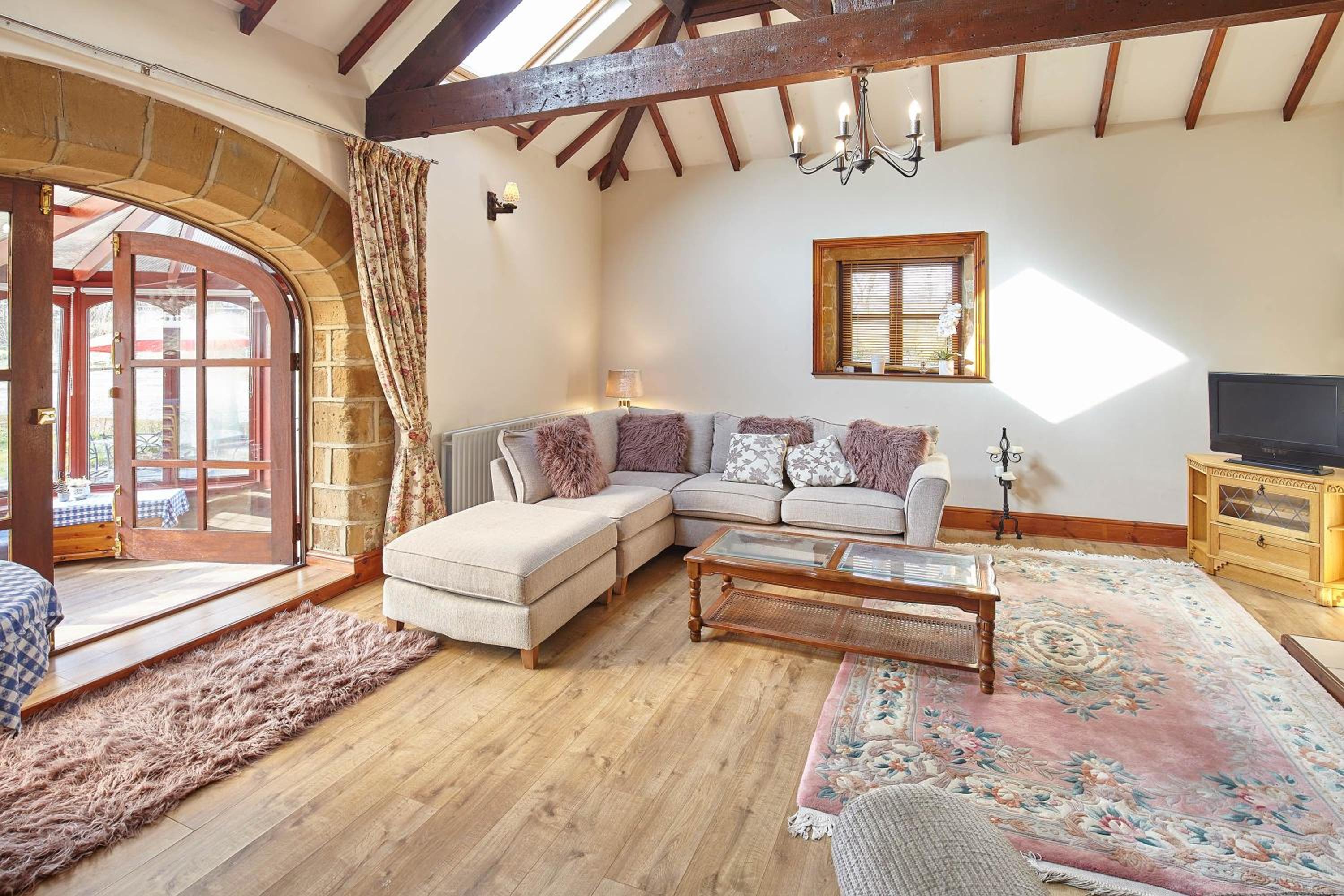 Host & Stay - The Arches Cottage
