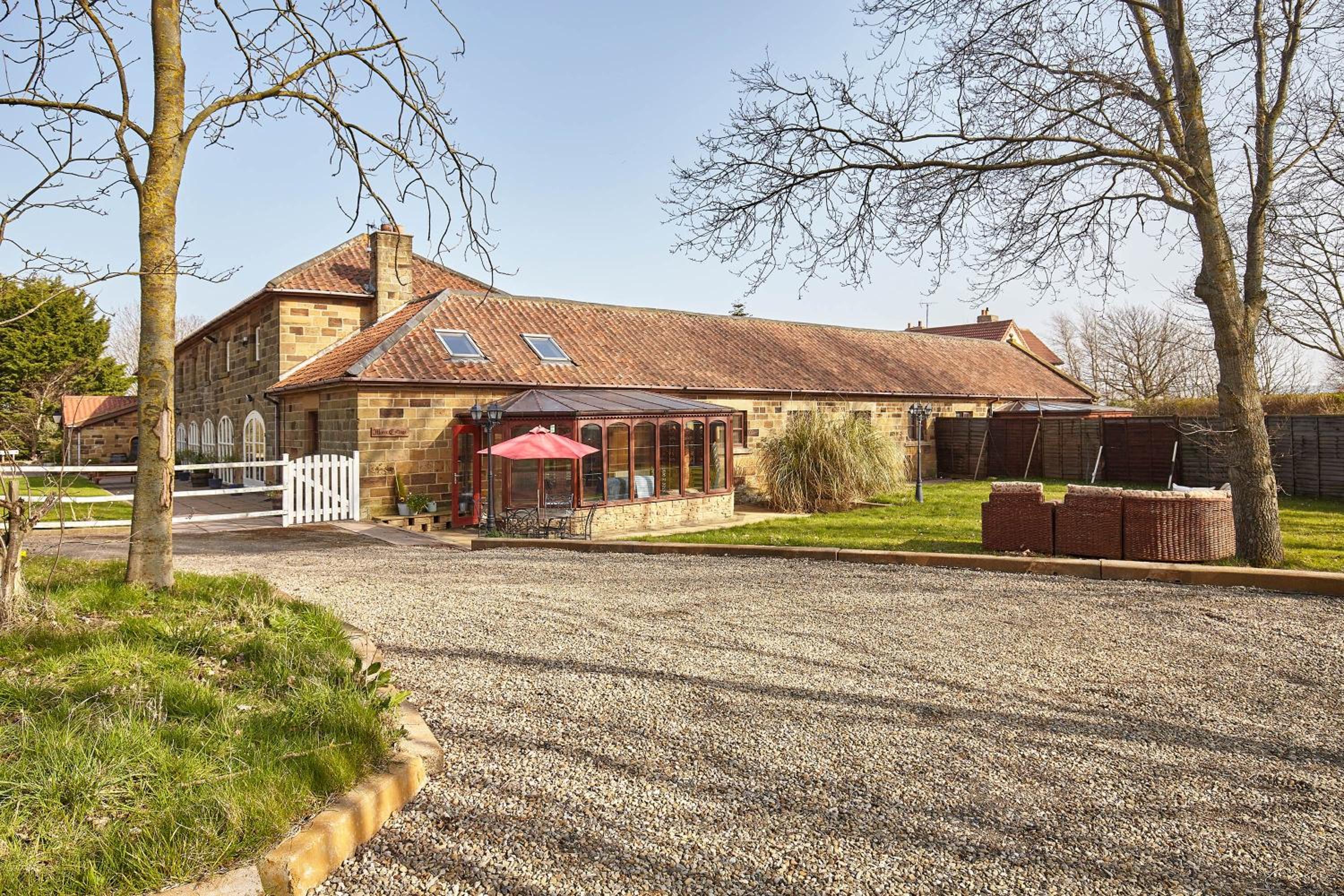 Host & Stay - The Arches Cottage