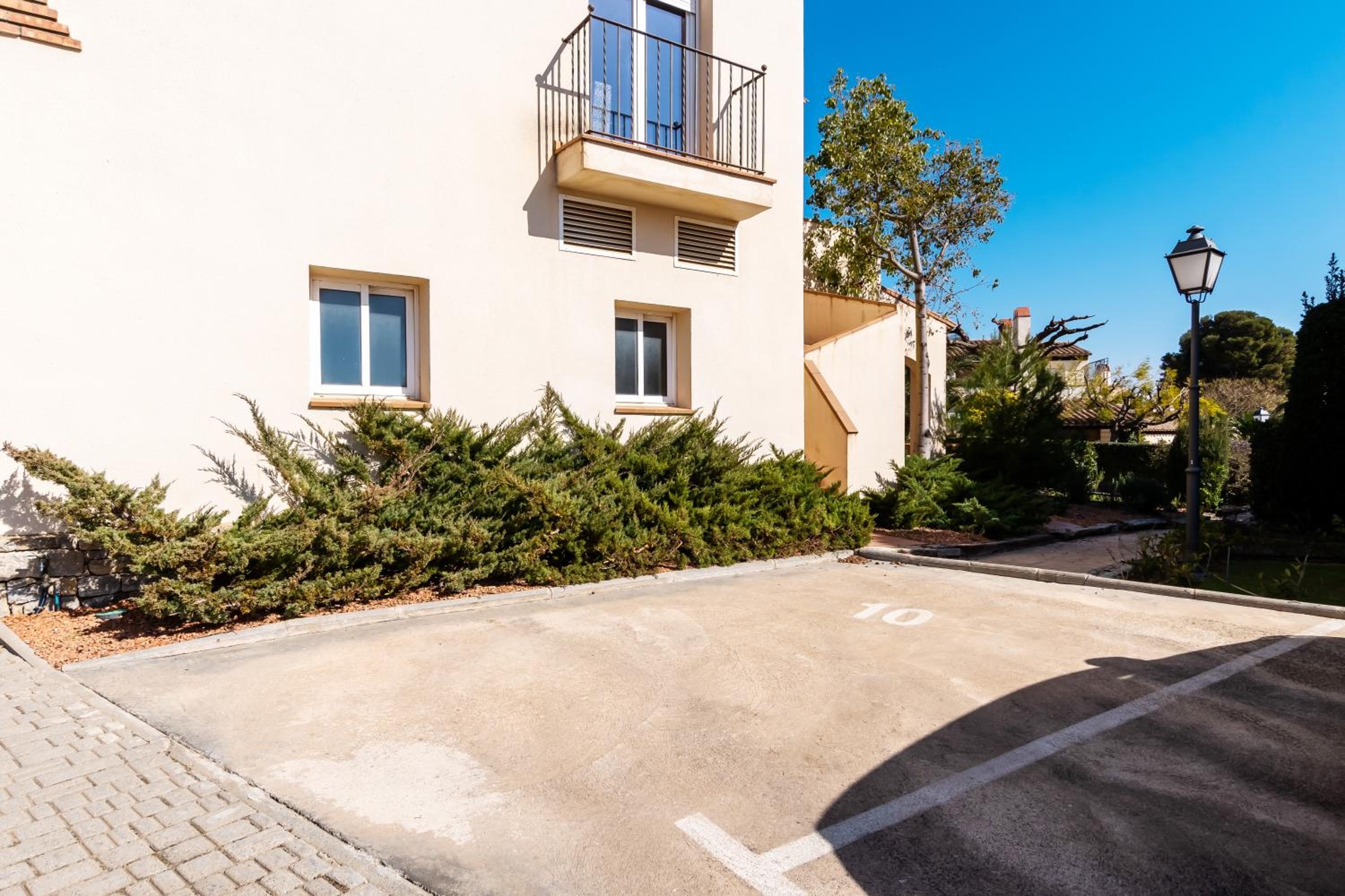 Villa Golfy 8 Golf Bonmont Terres Noves view 4