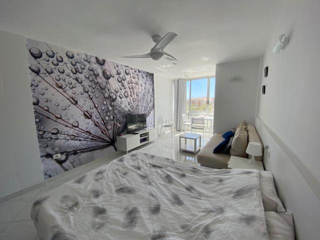 EL DORADO HOLIDAYS en Playa de las Americas — hotel room