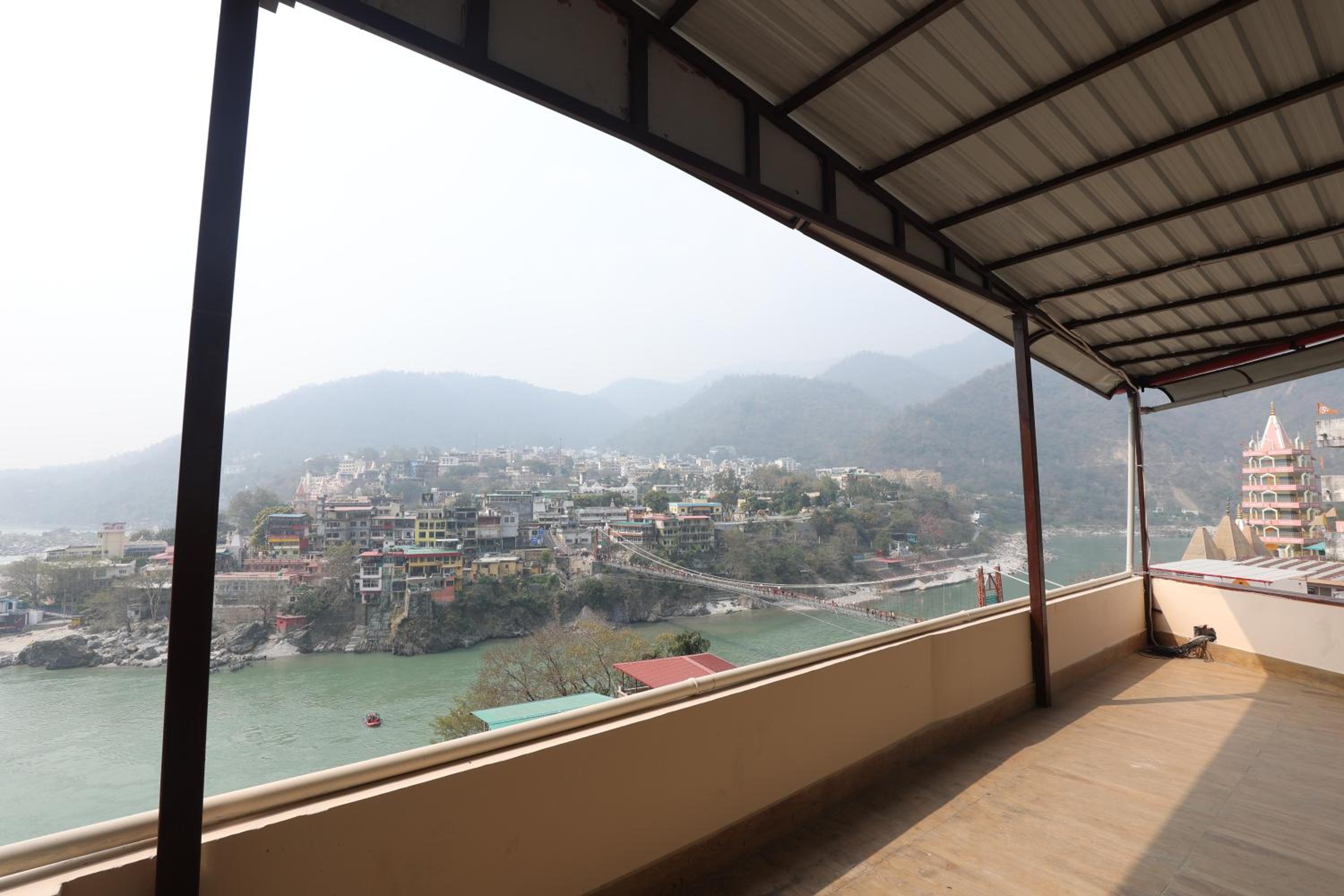 Madpackers Rishikesh view 4