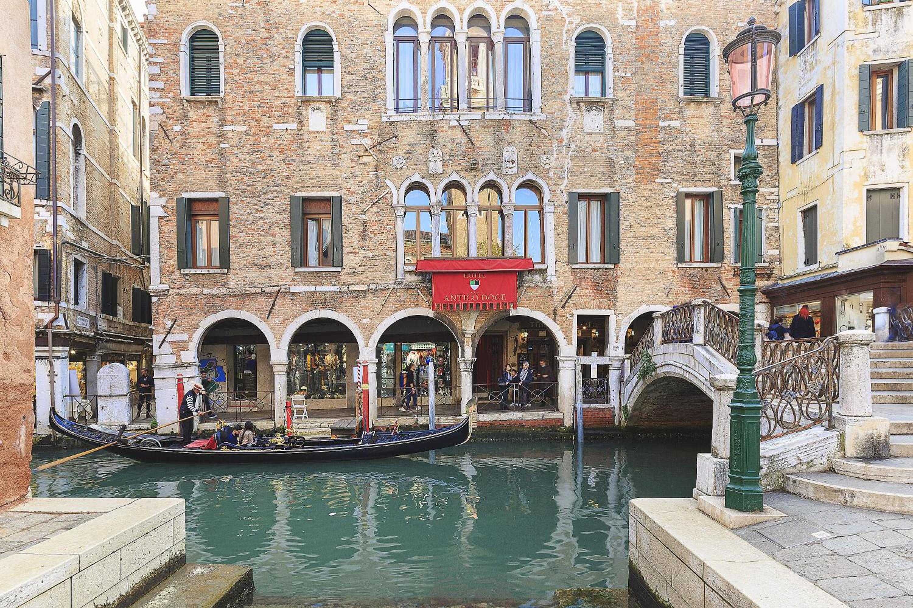 CANAL-FRESCO-Rialto