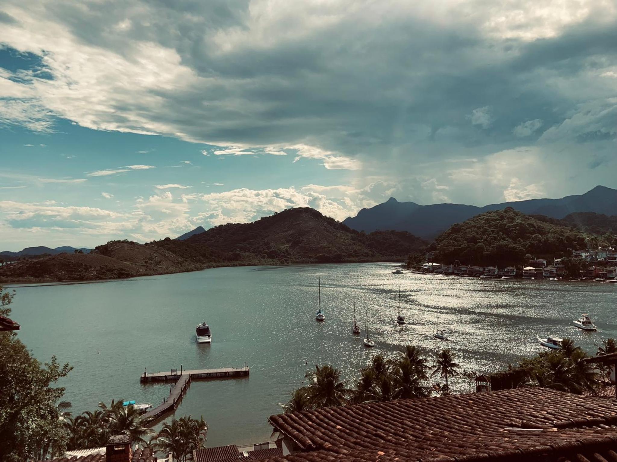 Casa 03 quartos com vista incrivel - Itanema Angra dos Reis