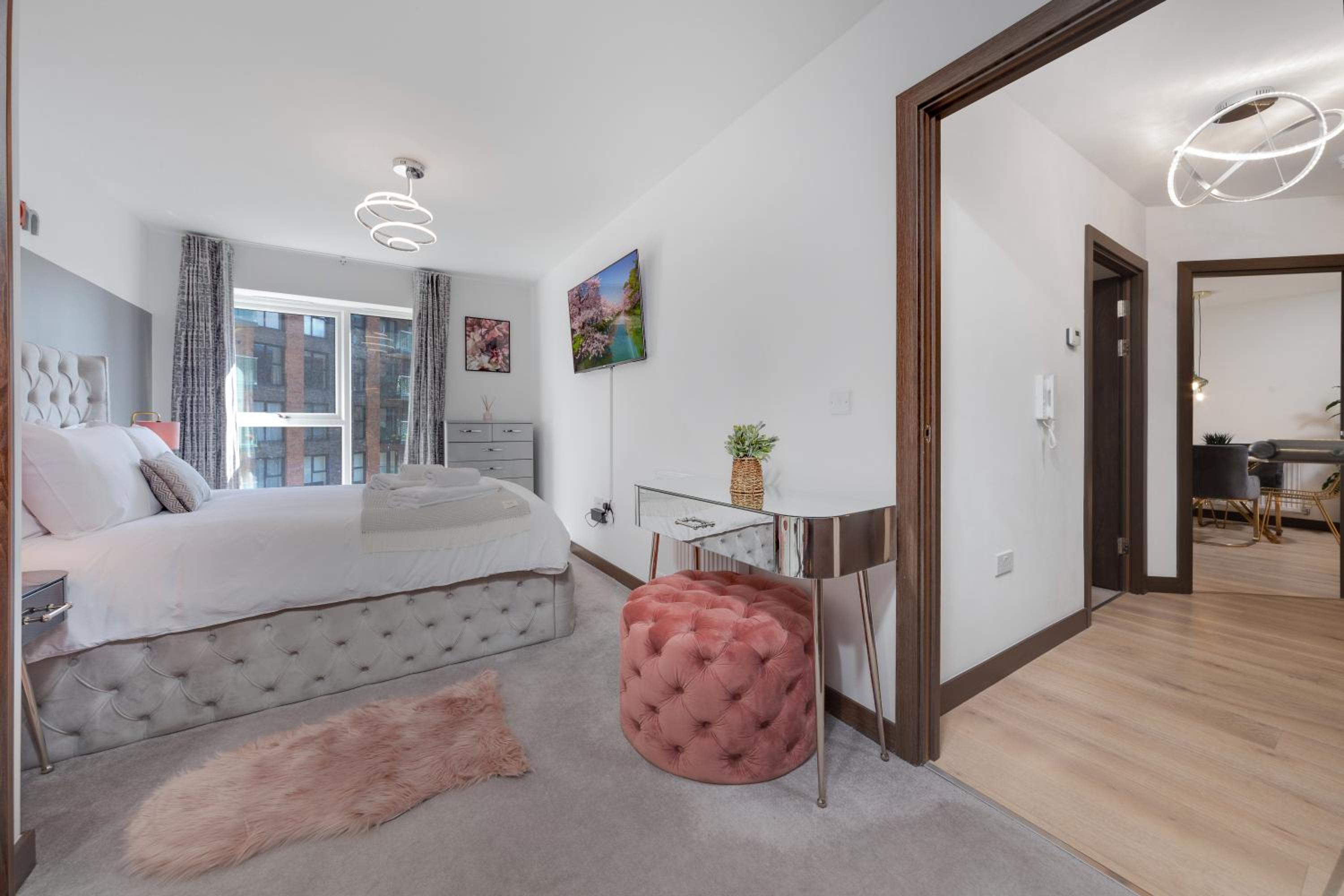 Suites by Rehoboth - Darent Court - Dartford Station view 5
