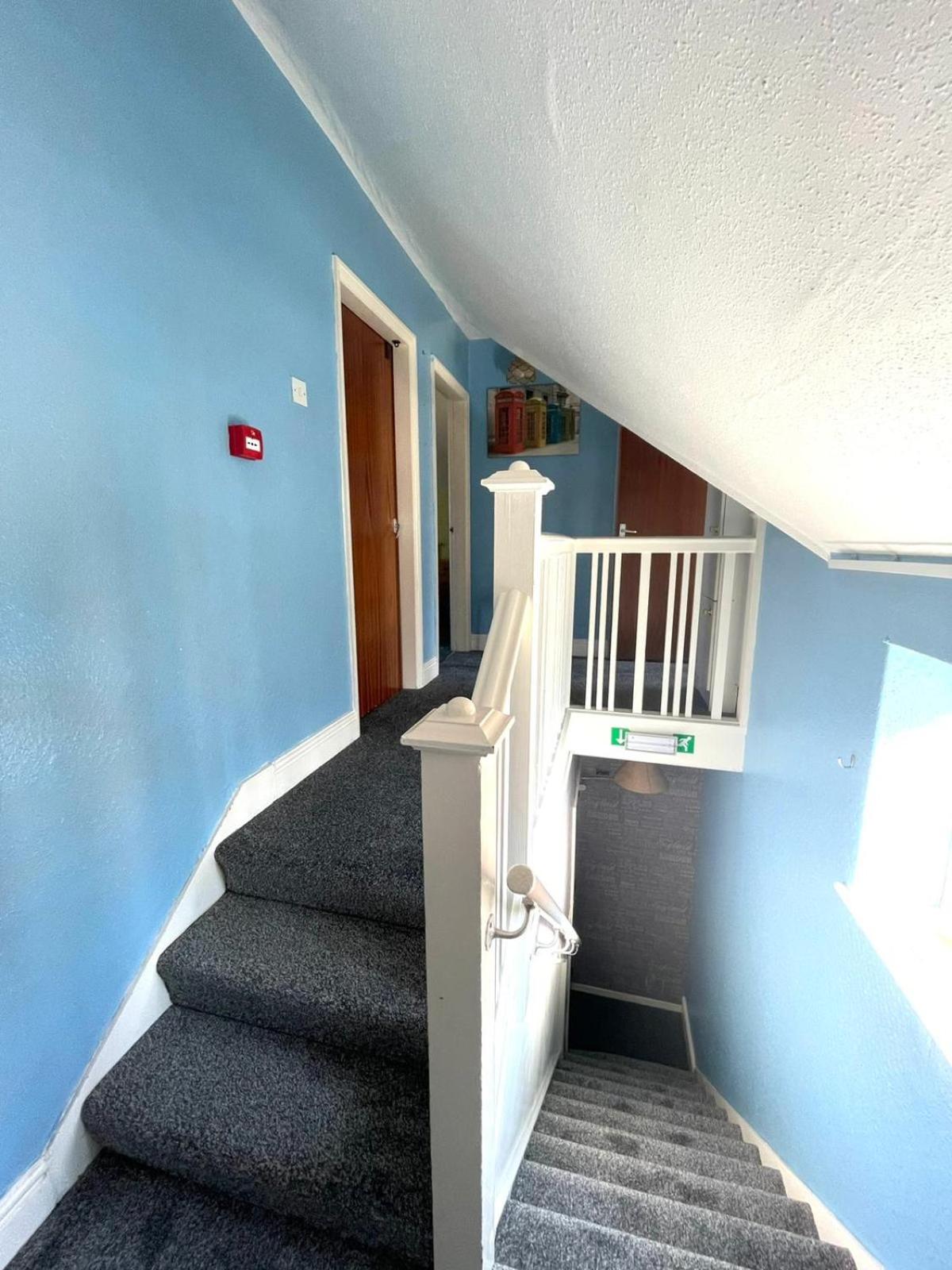 2 Bedroom Holiday Apartment Skegness - Flat 17 view 2