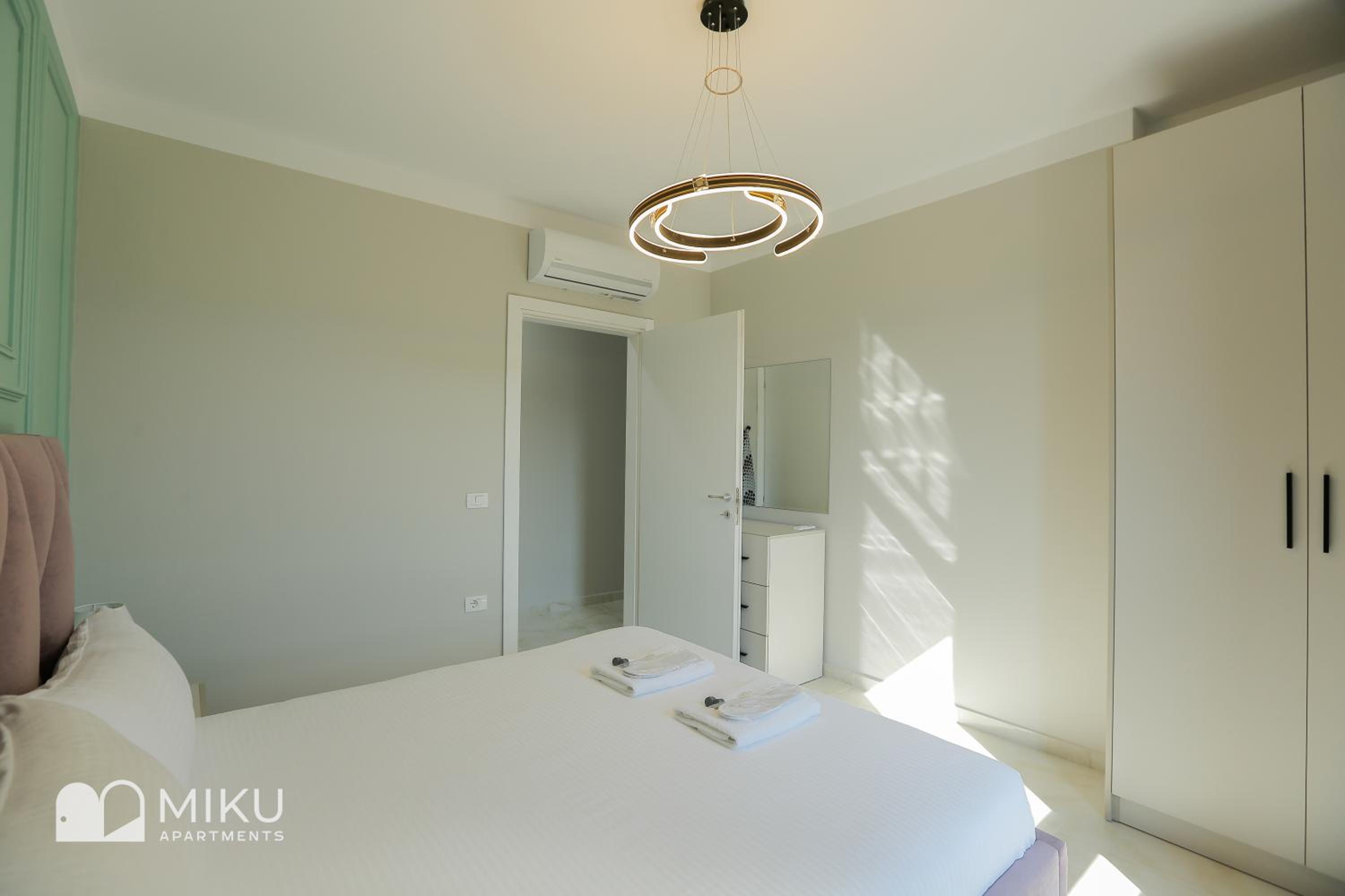 Miku Apartment - Lovely 1 Bedroom Spectacular View