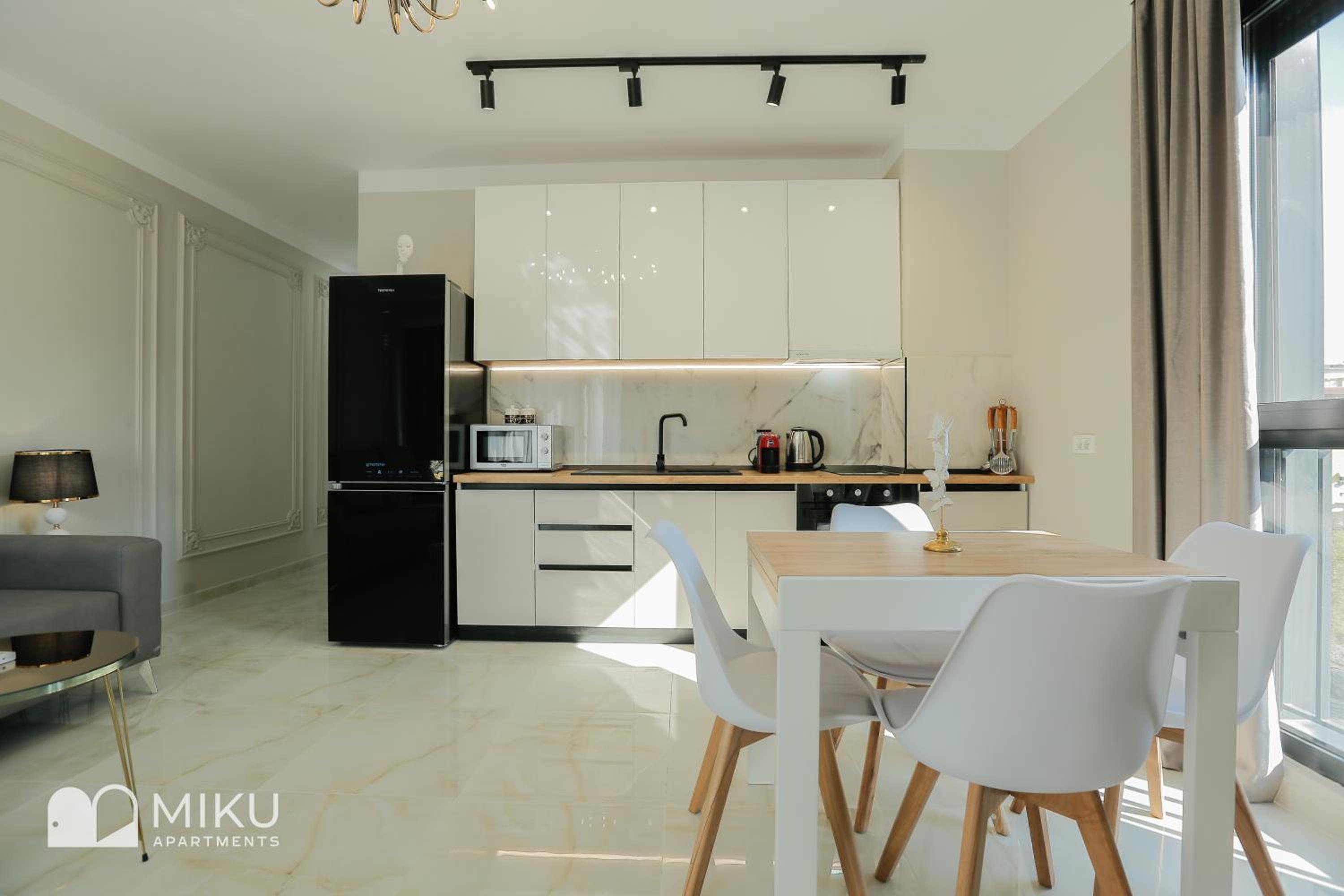 Miku Apartment - Lovely 1 Bedroom Spectacular View