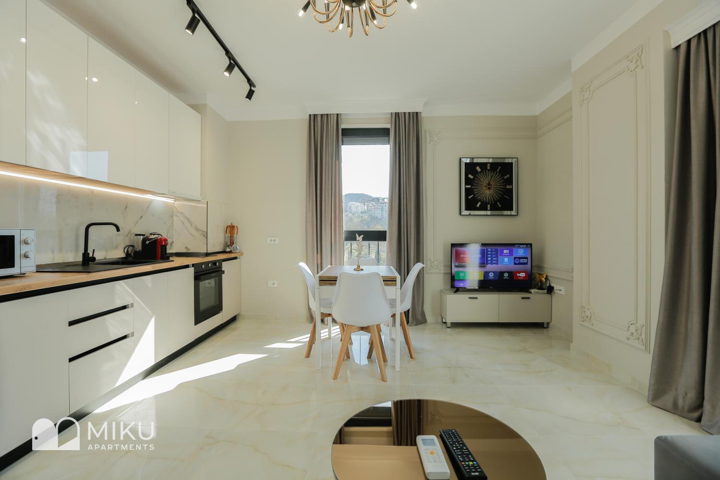 Miku Apartment - Lovely 1 Bedroom Spectacular View