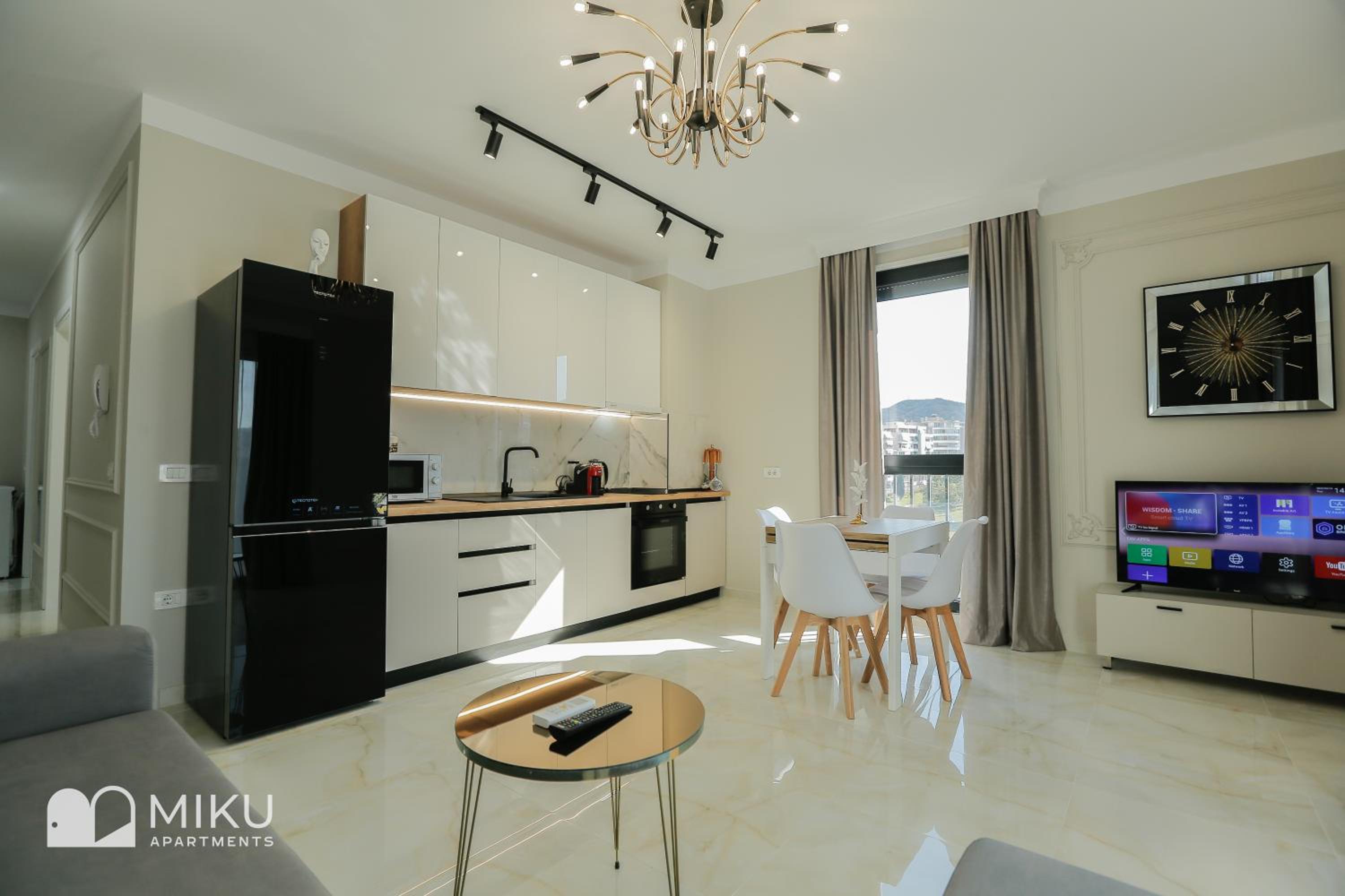 Miku Apartment - Lovely 1 Bedroom Spectacular View