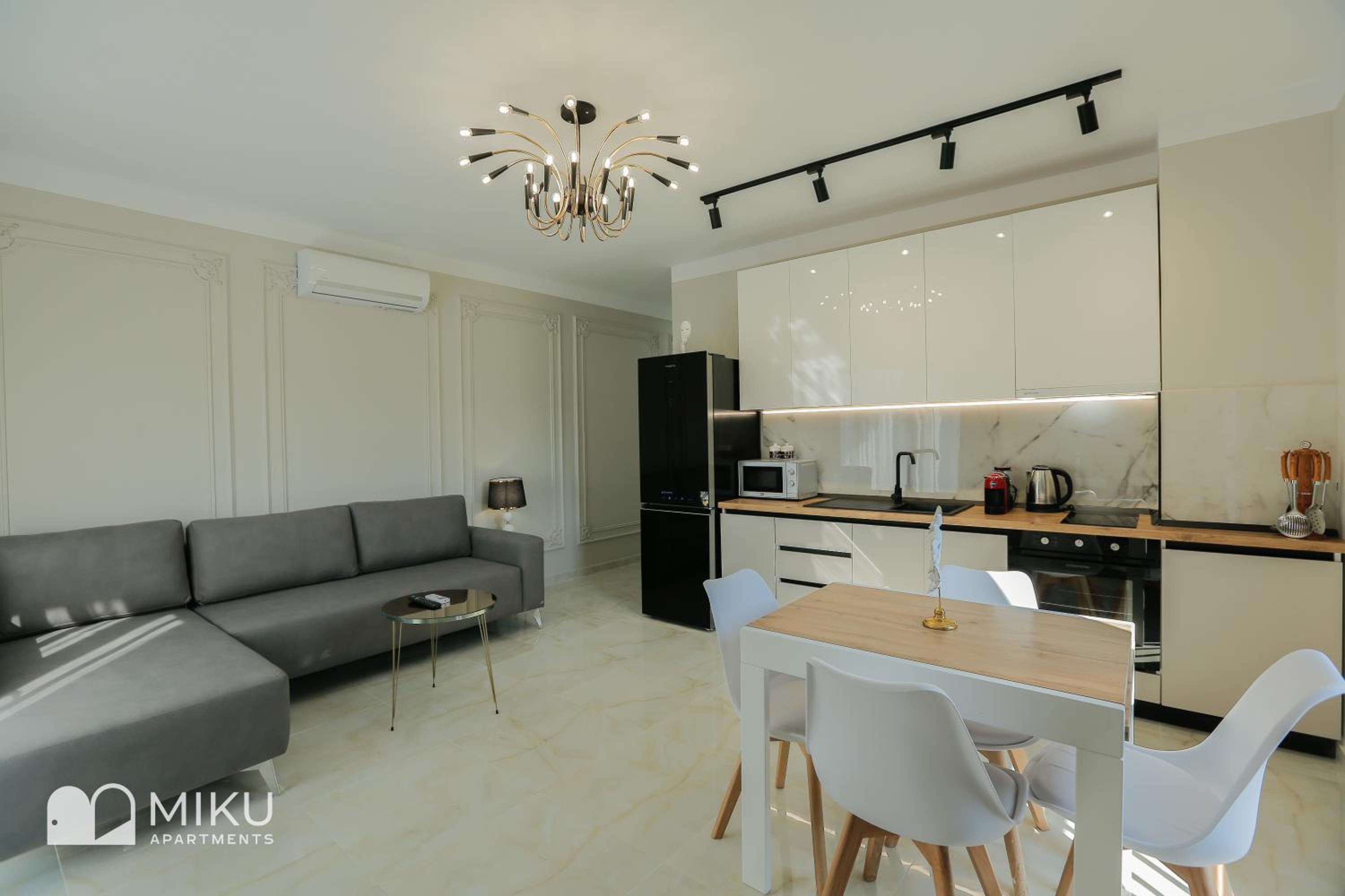 Miku Apartment - Lovely 1 Bedroom Spectacular View