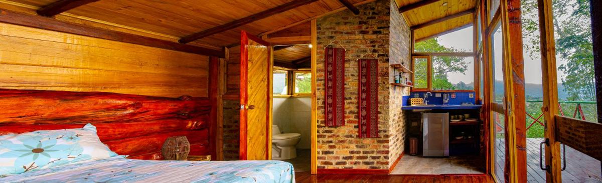 BAUMHAUS Cabañas rusticas con jacuzzi privado