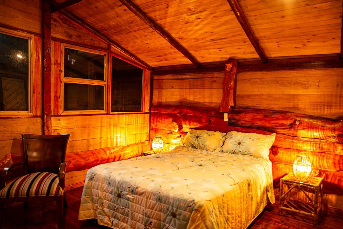 BAUMHAUS Cabañas rusticas con jacuzzi privado