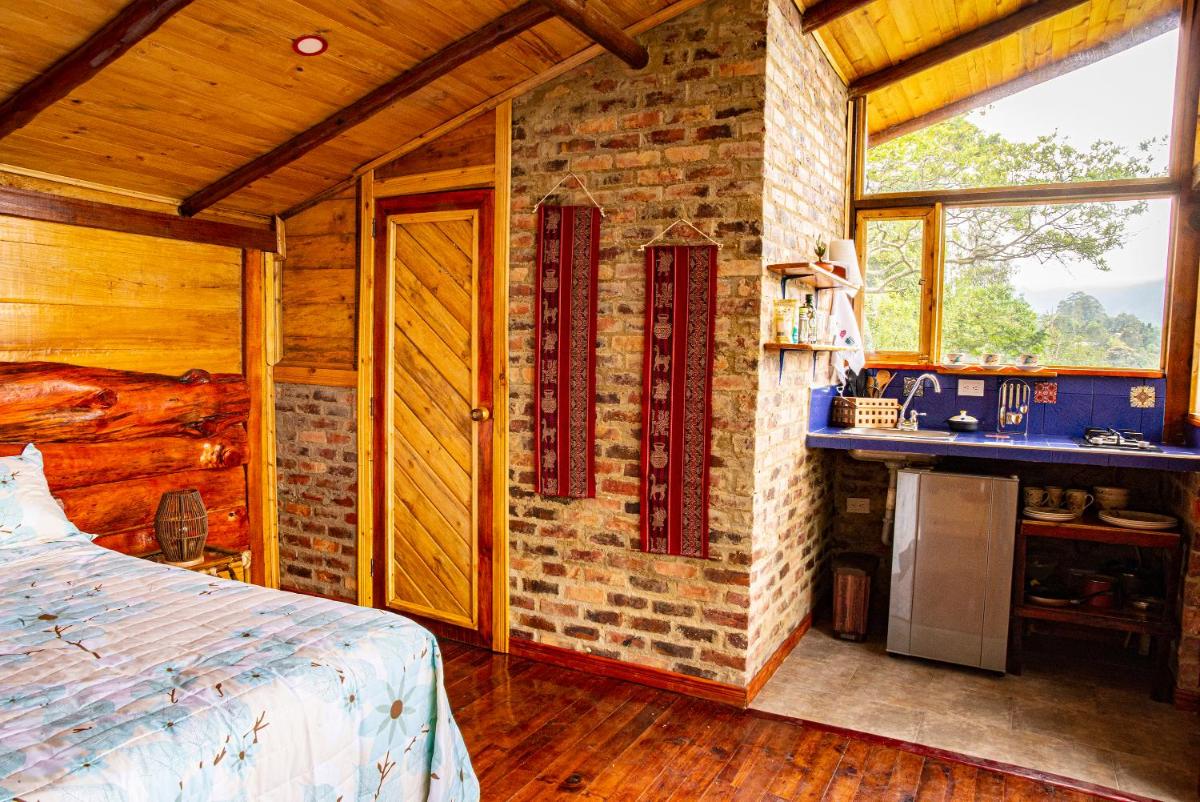 BAUMHAUS Cabañas rusticas con jacuzzi privado