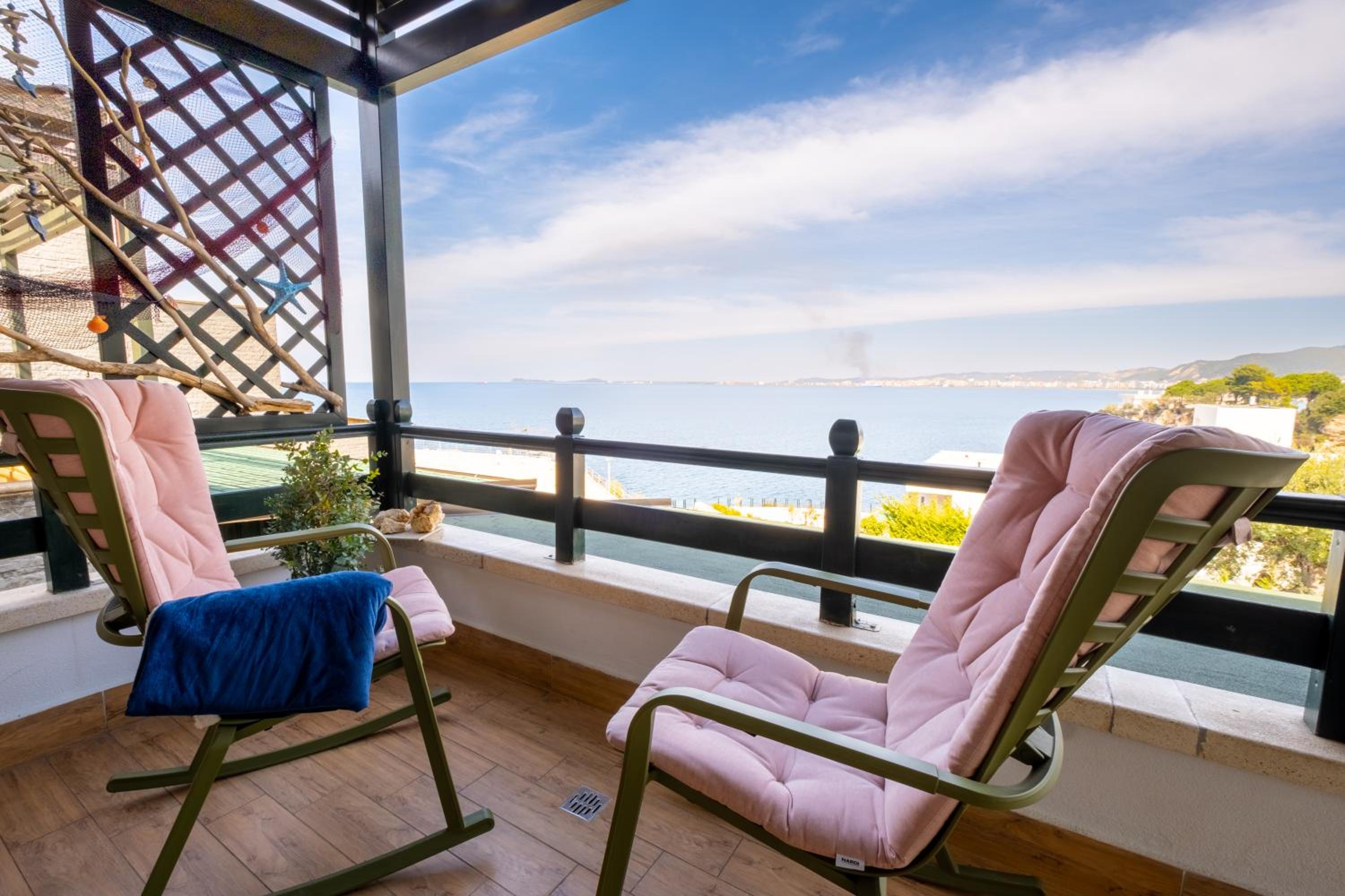 Sunset House