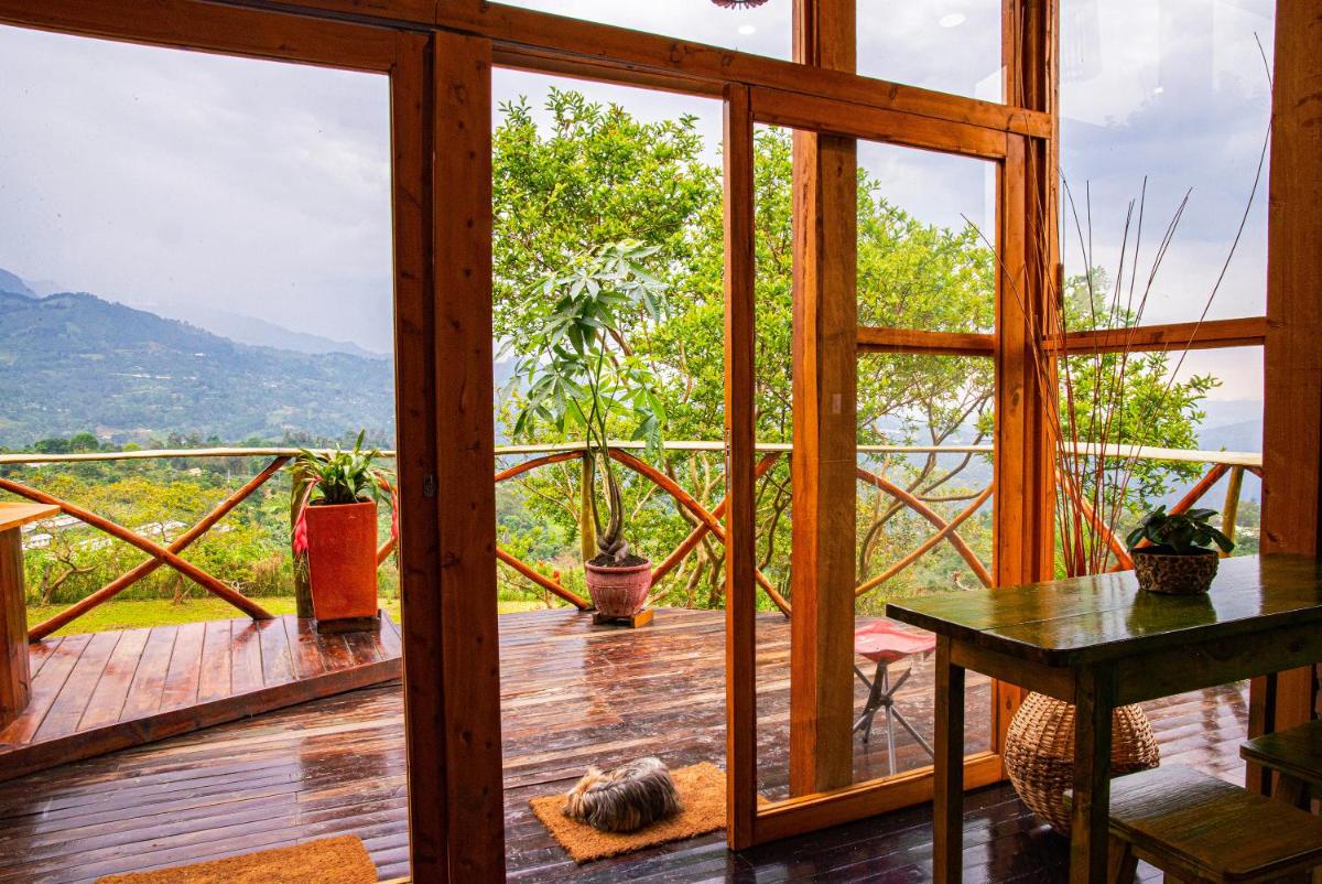 BAUMHAUS Cabañas rusticas con jacuzzi privado