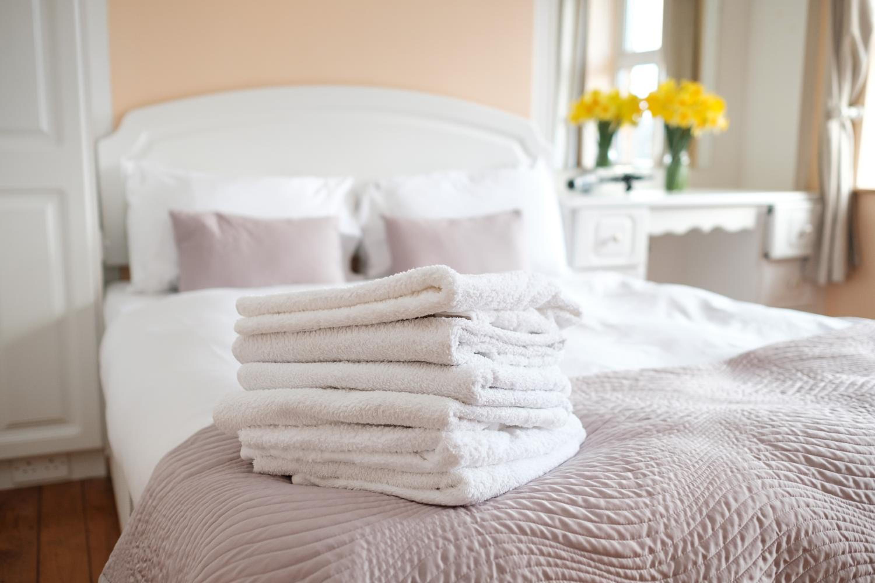 Ennis Vacations - Glensheen - Property Image 3