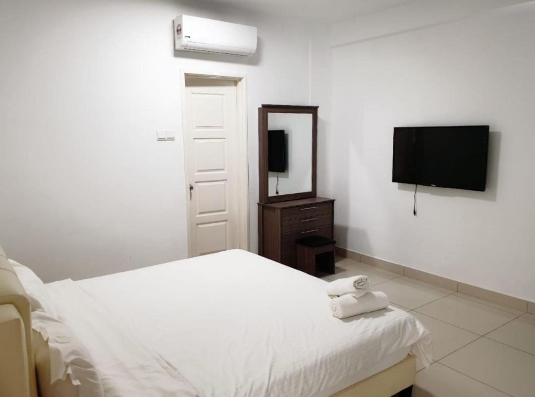 Mansion One 3 Bedroom SEAVIEW Gurney Georgetown 1-13Pax photo 4