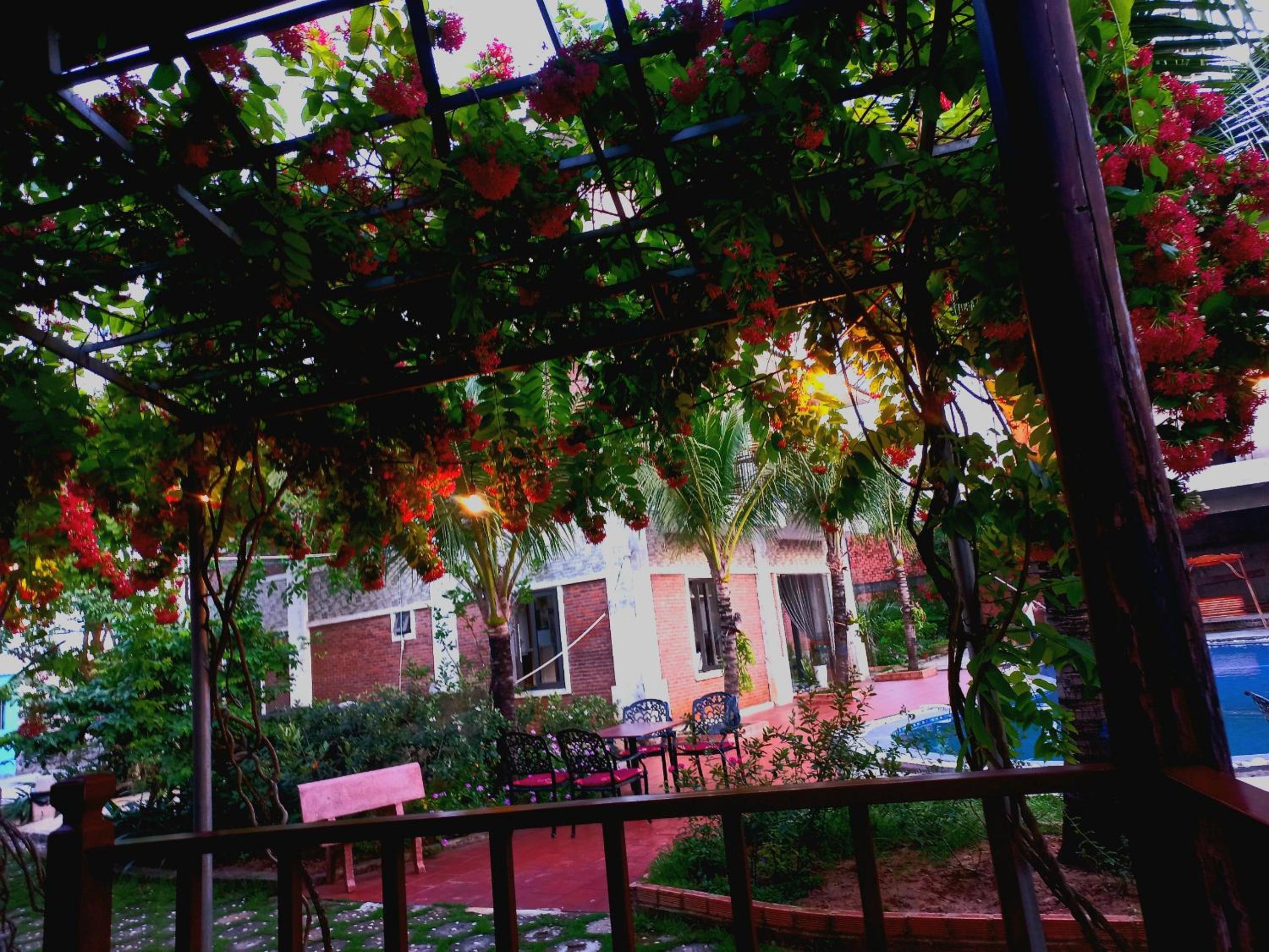 Hung Vuong Resort