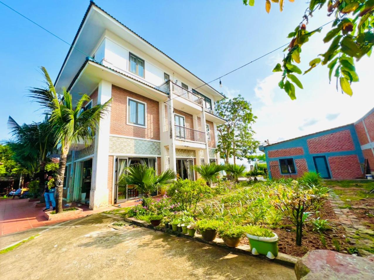 Hung Vuong Resort
