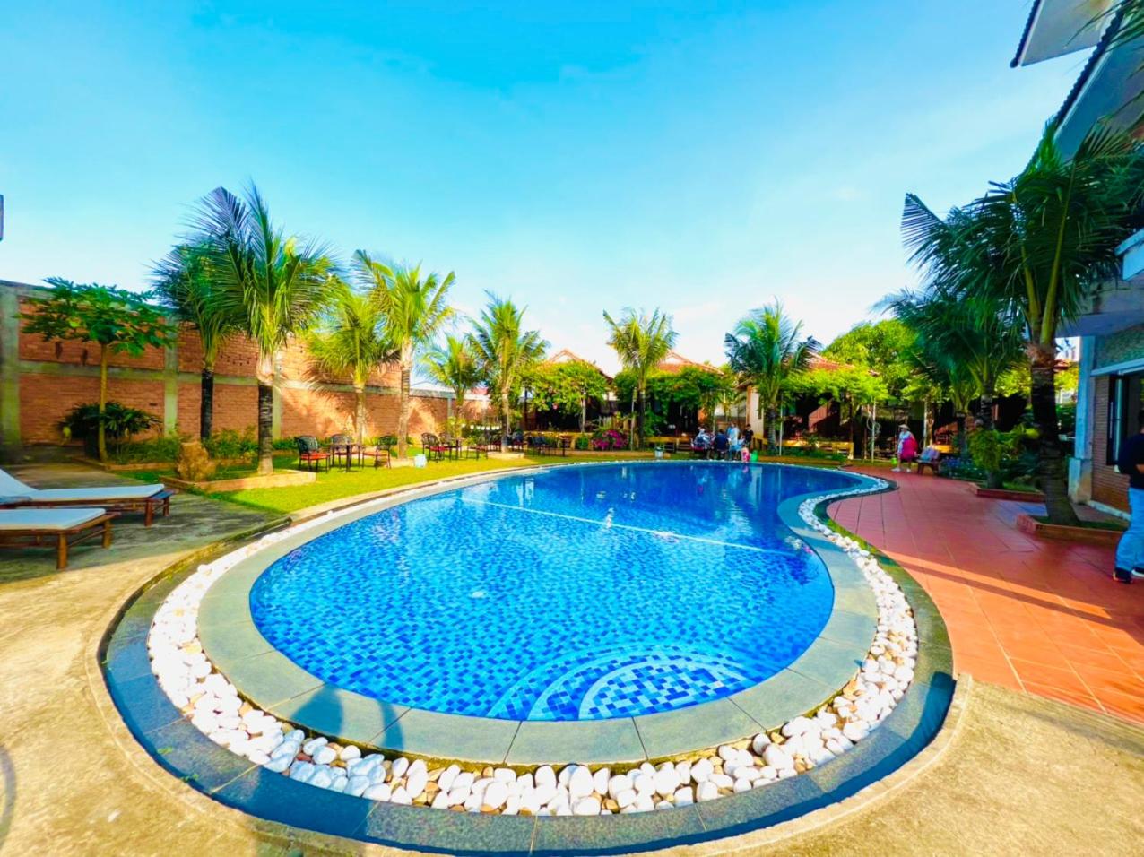 Hung Vuong Resort