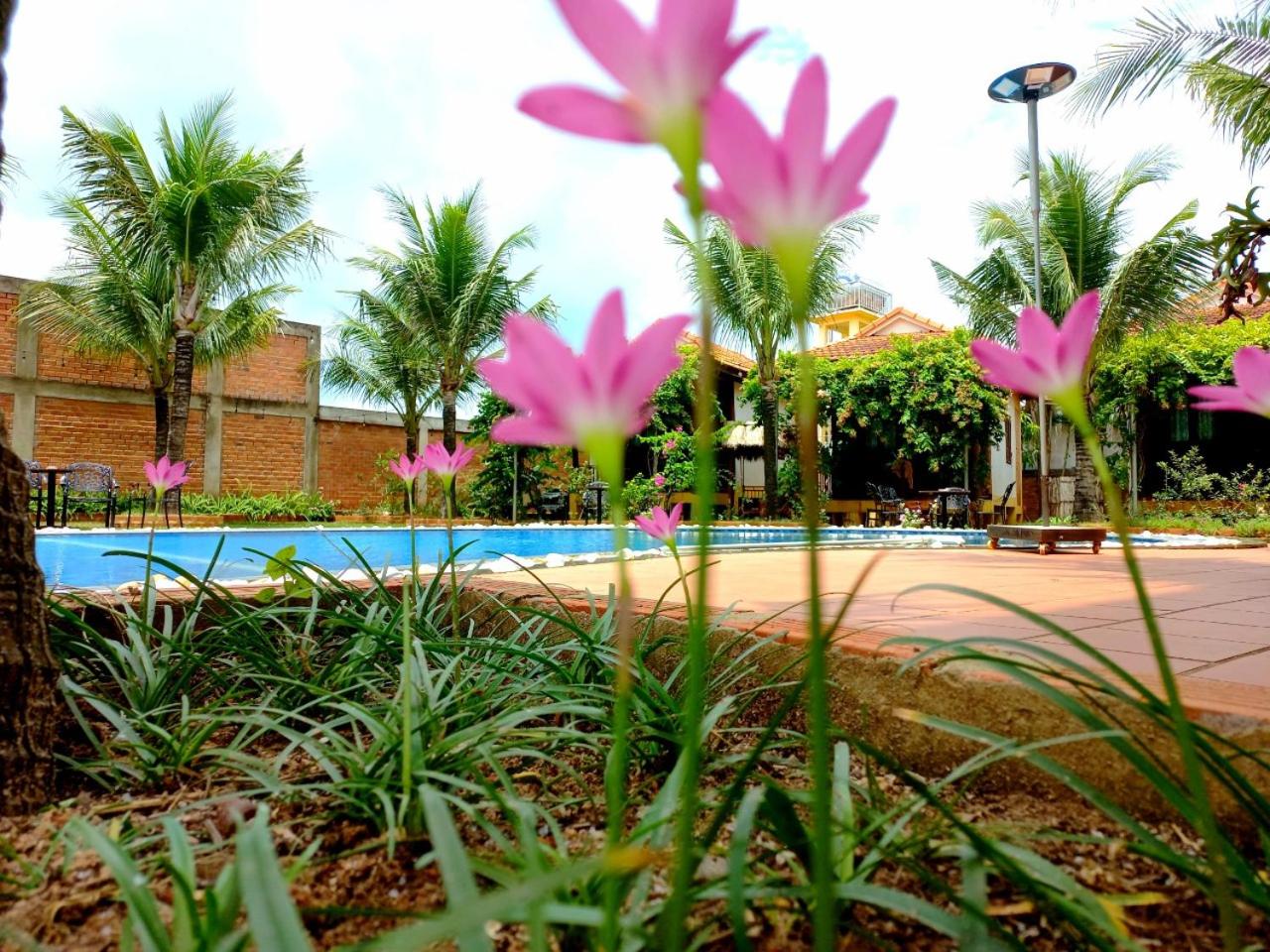 Hung Vuong Resort