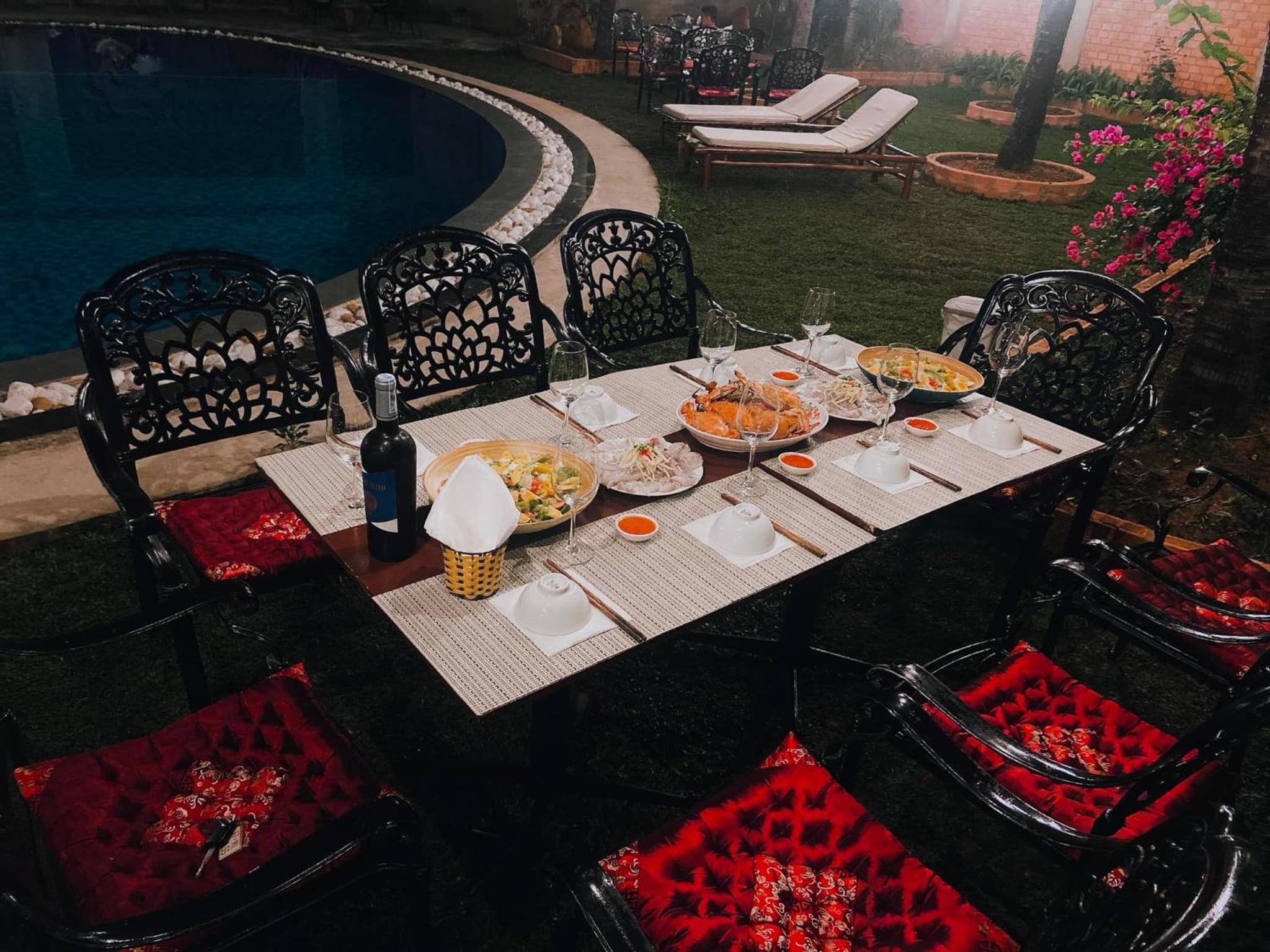 Hung Vuong Resort