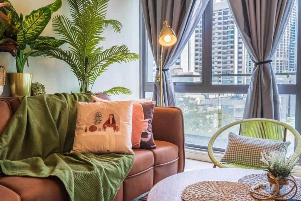 2min walk to Lot 10, 5 min to Pavillion 2BR 8-2 WIFI 100mbps
